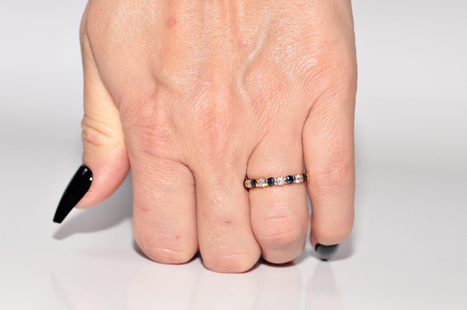 Anillo vintage artesanal de oro de 18 quilates con zafiro y diamantes naturales de la década de 1980 en venta 11