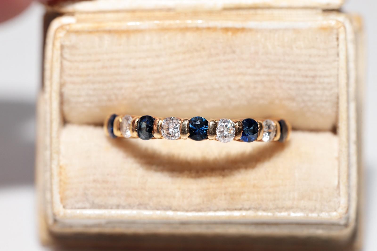 En muy buen estado.
El peso total es de 2.2 gramos.
Totalmente es diamante 0,28 ct.
El diamante es de color G-H y claridad vvs-vs.
La talla del anillo es US 5.5 
Podemos fabricar cualquier tamaño.
La caja no está incluida.
Ponte en contacto para