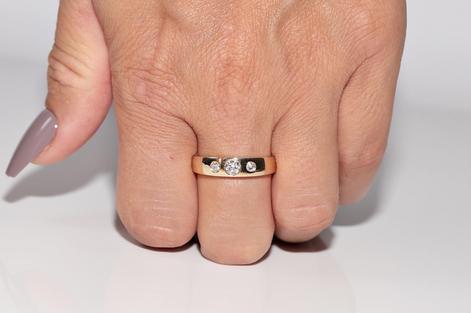 Handgefertigter Vintage-Ring aus 18 Karat Gold mit natürlichem Diamanten, Vintage, ca. 1980er Jahre (Brillantschliff)