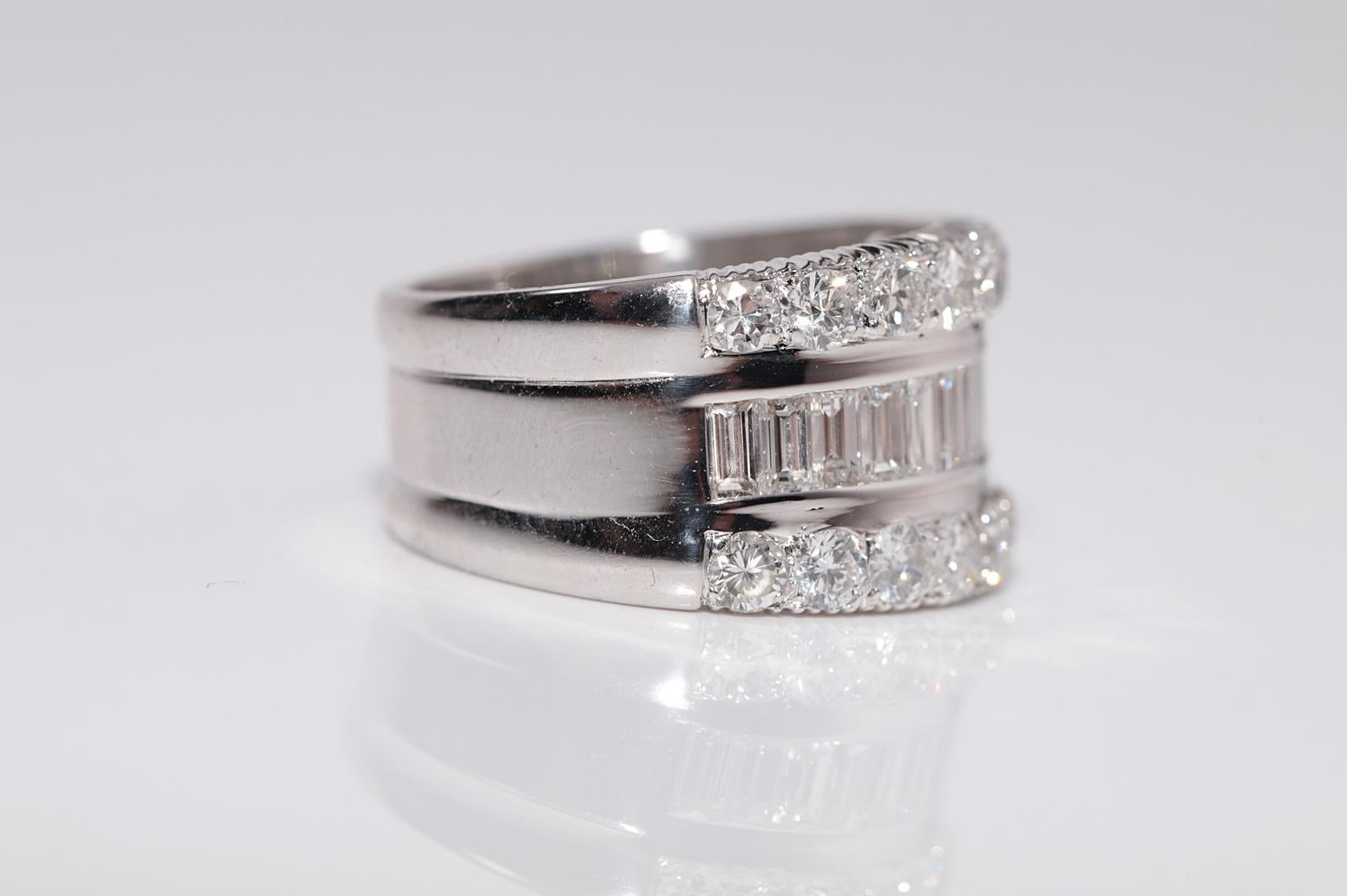 Donna Anello forte d'oro naturale decorato con diamanti naturali, CIRCA 1980, fatto a mano in vendita