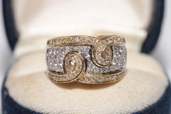 Vintage Circa 1980s Handcrafted 18k Gold Natural Diamond Decorated Tank Ring