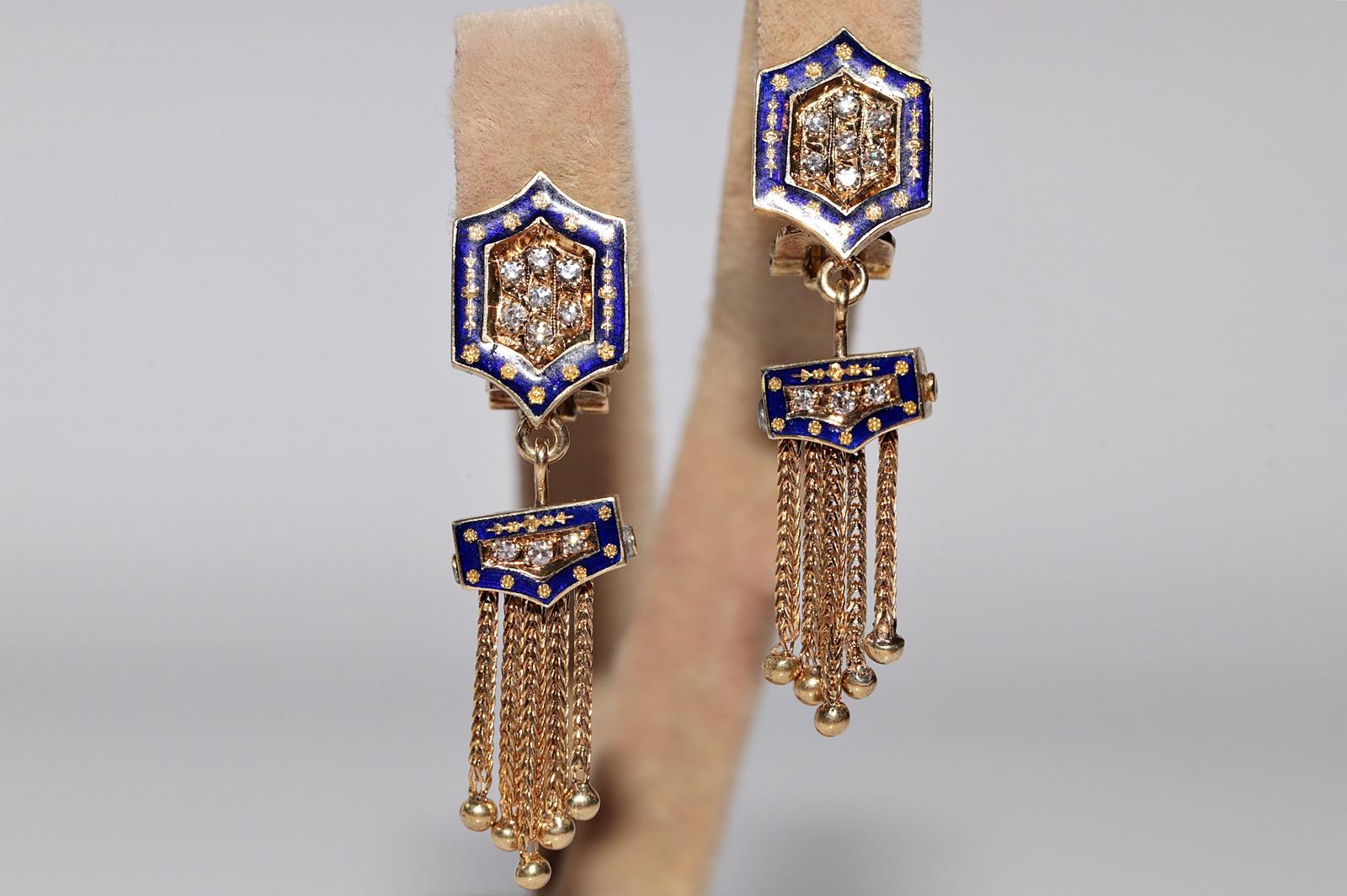 In sehr gutem Zustand.
Das Gesamtgewicht beträgt 11,7 Gramm.
Insgesamt ist Diamant 0,35 ct.
Der Diamant ist G-H Farbe und vvs-vs Klarheit.
Bitte kontaktieren Sie uns bei Fragen.