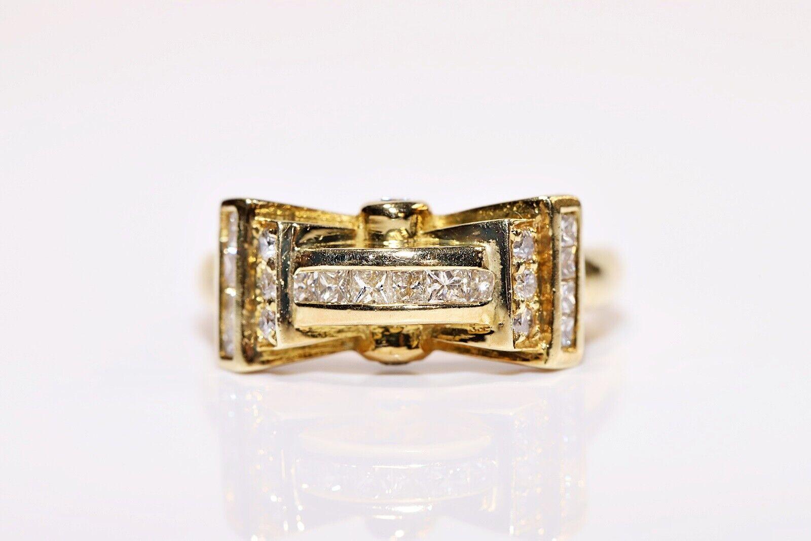 Vintage Circa 1980er Jahre Handgefertigter natürlicher Diamant-Dekorierter starker Vintage-Ring (Carréschliff) im Angebot