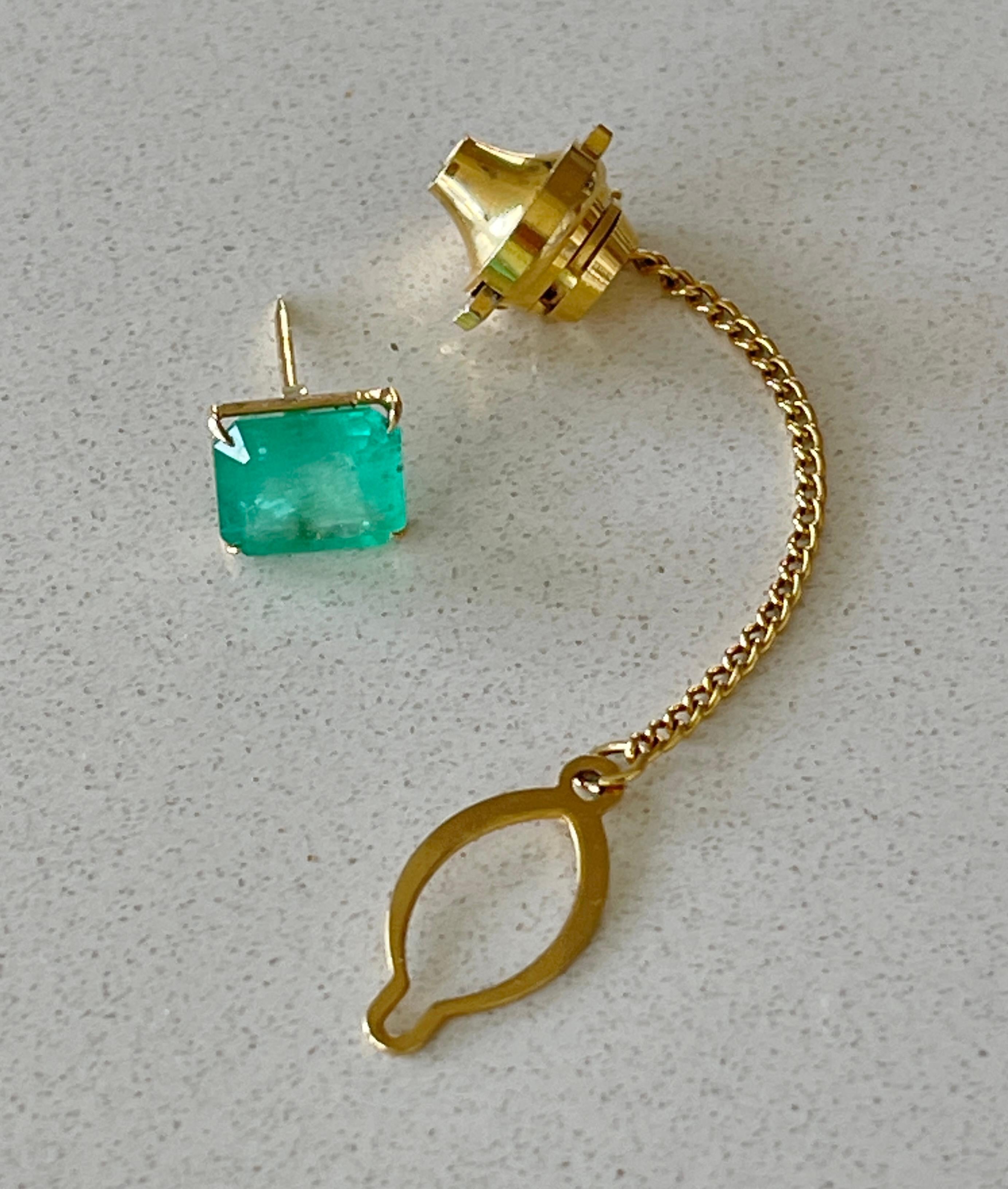 Vintage Circa 1980s Natural Colombian Emerald Tie Pin 18ct Yellow Gold Valuation For Sale 3