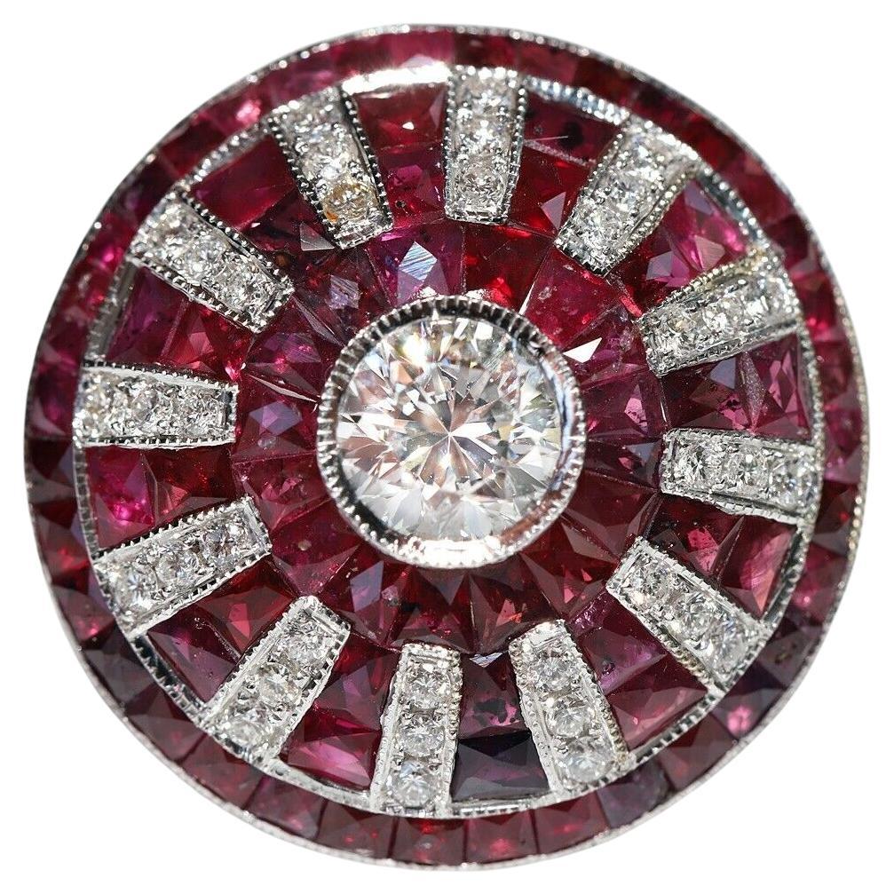 Vintage Circa 1980 Bague décorée de diamants naturels et de rubis calibre