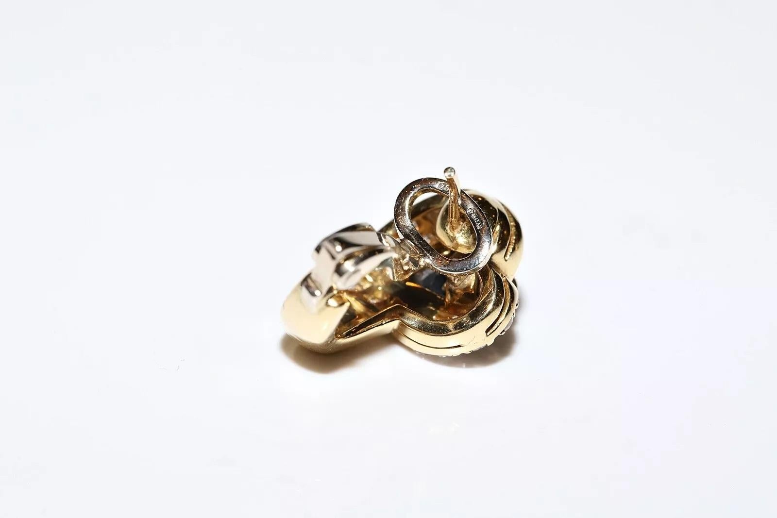 Vintage Circa 1980s Natural Diamond And Onyx Decorated Earring For Sale 1