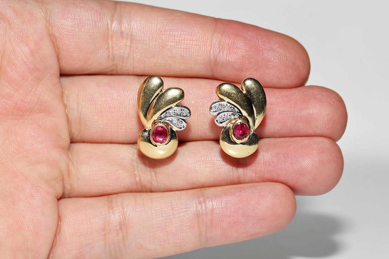 Vintage Circa 1980s Natural Diamond And Ruby Decorated Earring  For Sale 3