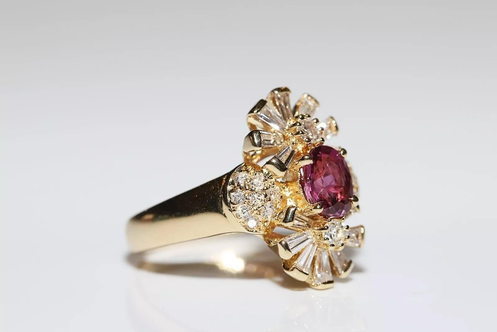 Rétro Bague navette originale des années 1980 en or 18 carats, diamant naturel et rubis en vente