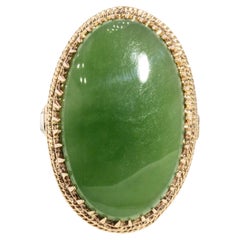 Bague vintage en or jaune 9 carats cabochon de jade néphrite ovale des années 1980