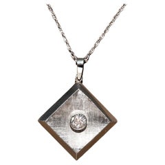 Collier solitaire vintage des années 1980 en platine et or avec diamants naturels