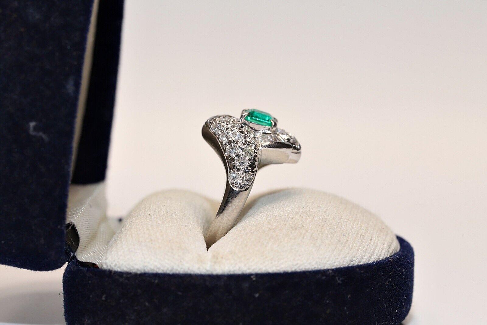 Vintage Circa 1980s Platinum Natural Diamond And Emerald Ring For Sale 5