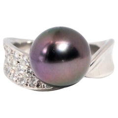 Vintage Circa 1980s Platinum Tahitian Pearl and Brilliant Diamond Twisted Ring