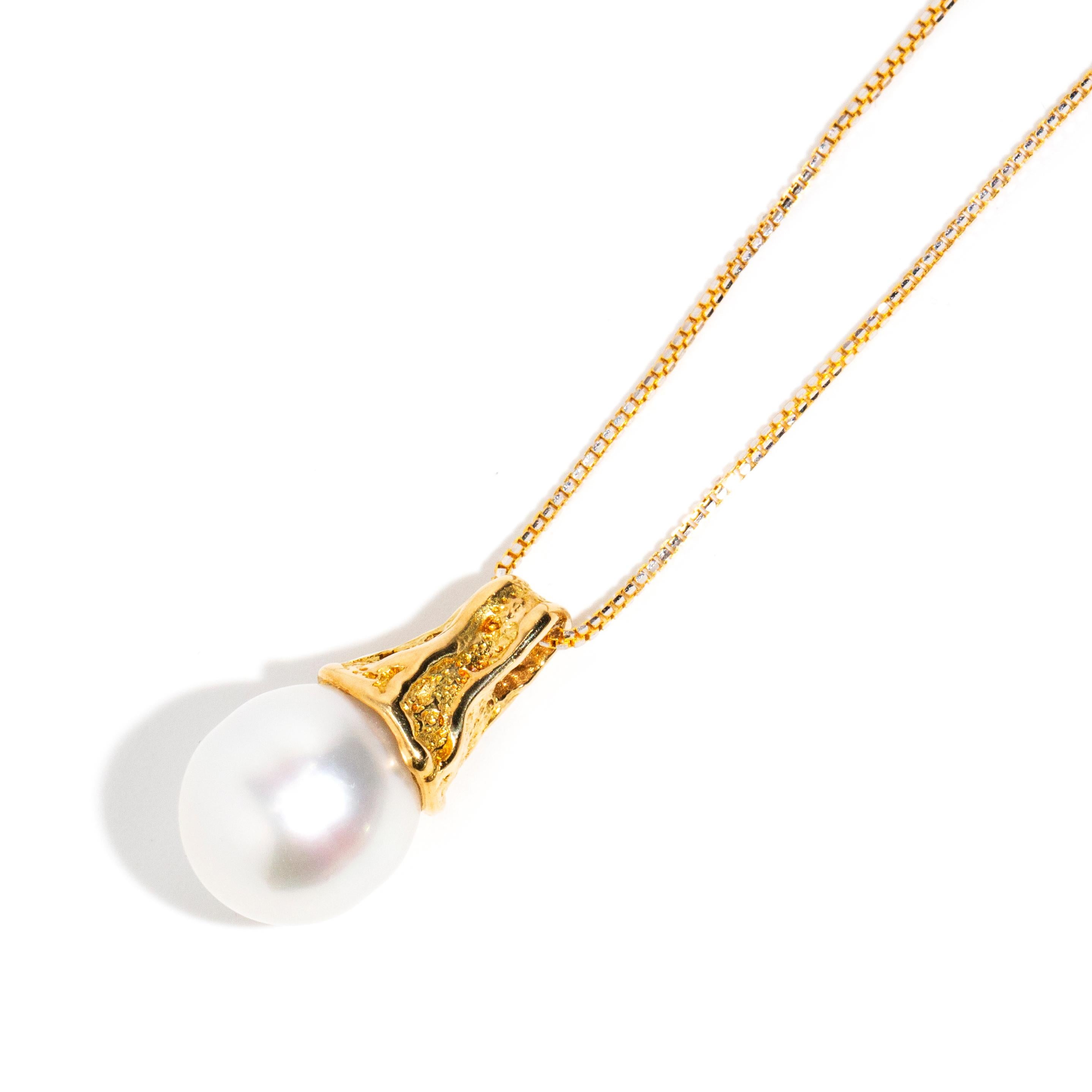 Modern Vintage Circa 1980s South Sea Pearl Pendant & Chain 18 Carat Yellow Gold For Sale