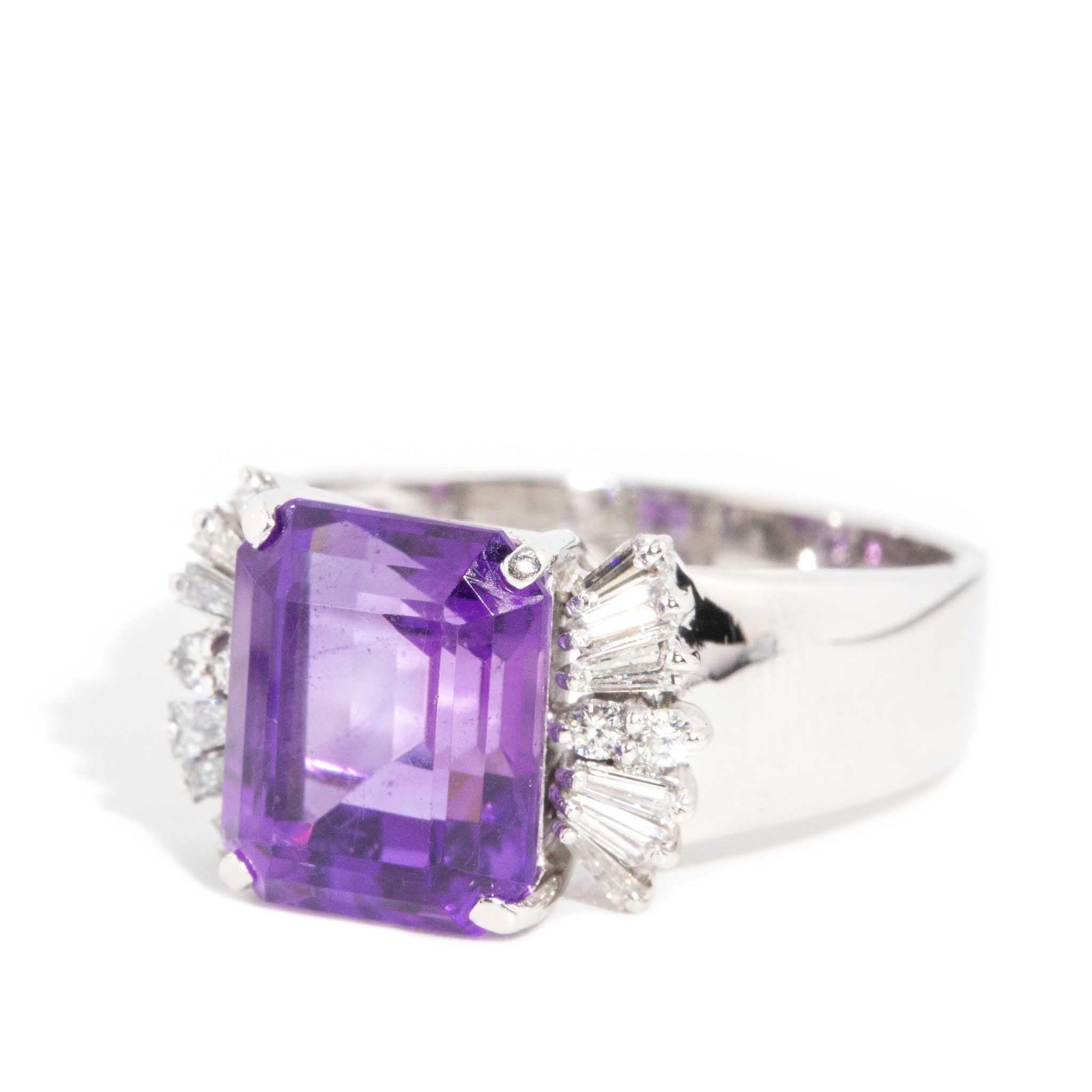Vintage CIRCA 1980s Vivid Purple Amethyst & Diamant Ring 18 Karat Weißgold im Zustand „Gut“ im Angebot in Hamilton, AU