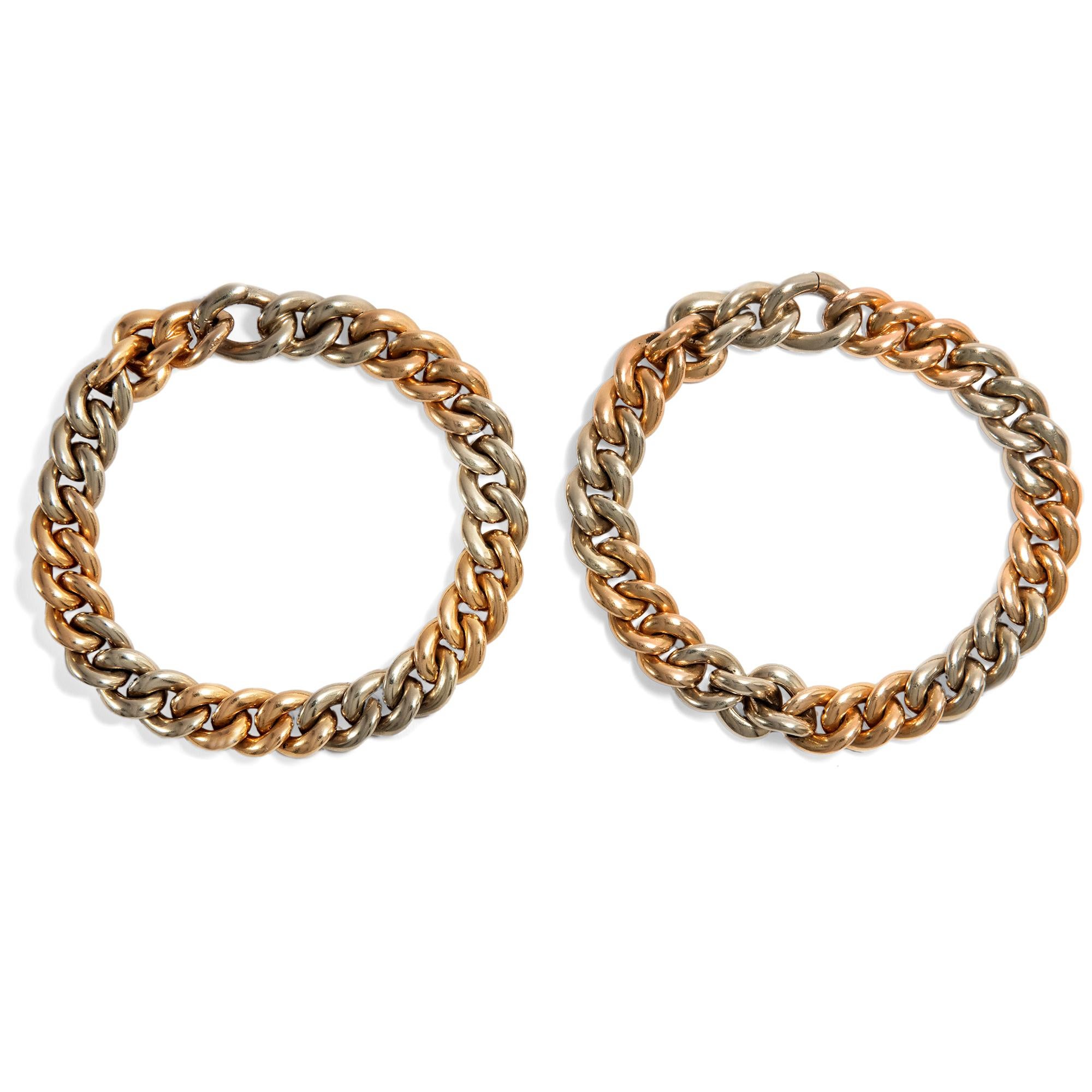 Vintage circa 1981, Pomellato 18 Karat Two-Tone Gold Necklace Two Bracelets Set For Sale 2