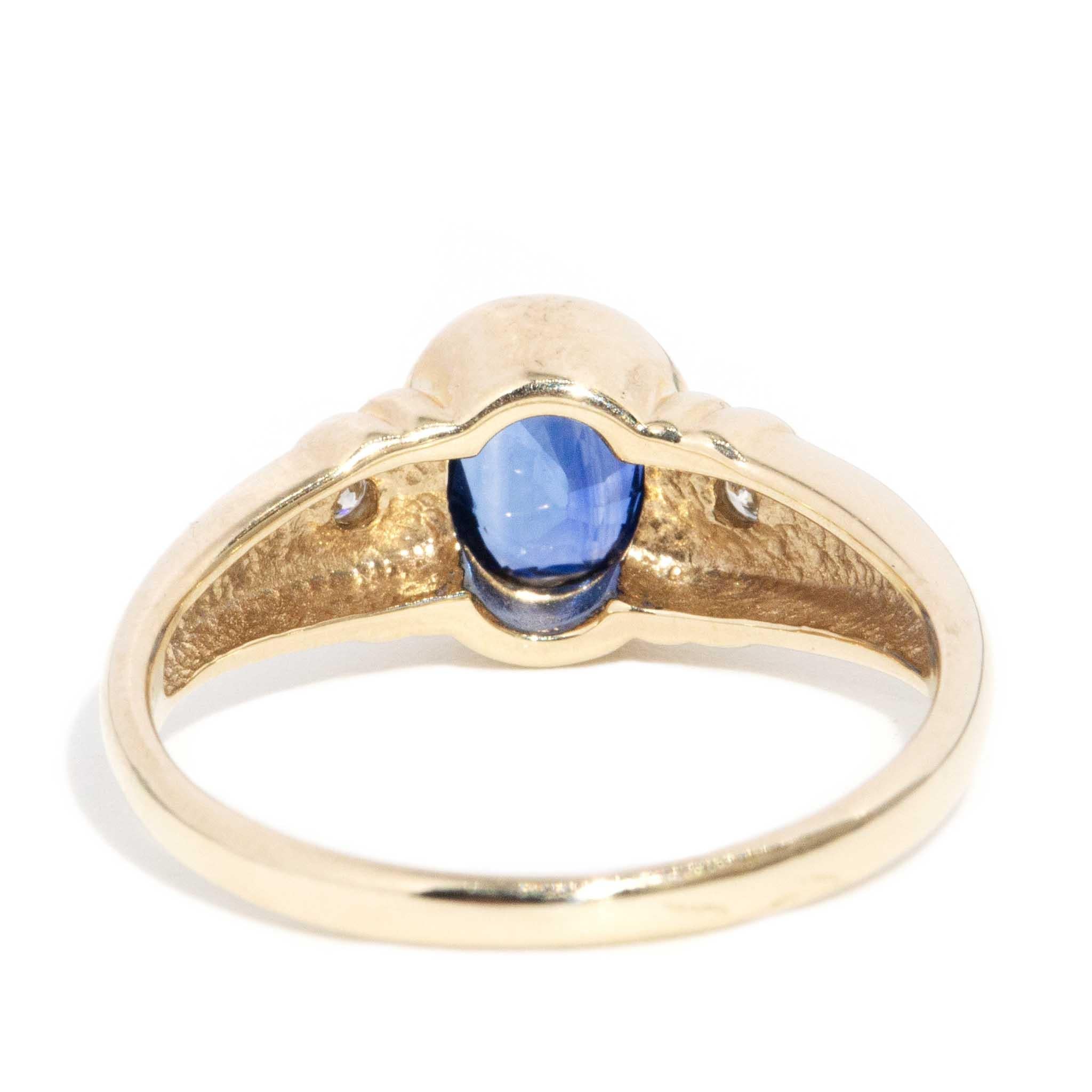 Vintage Circa 1990er Jahre 1,00 Karat Saphir & Diamant-Ring 9 Karat Gold im Angebot 3
