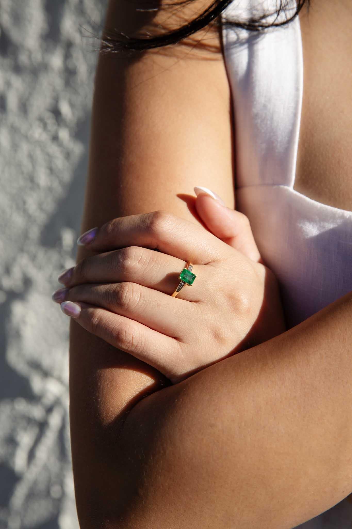 Emerald Cut Vintage Circa 1990s 1.04 Carat Emerald & Diamond Trilogy Ring 18 Carat Gold For Sale