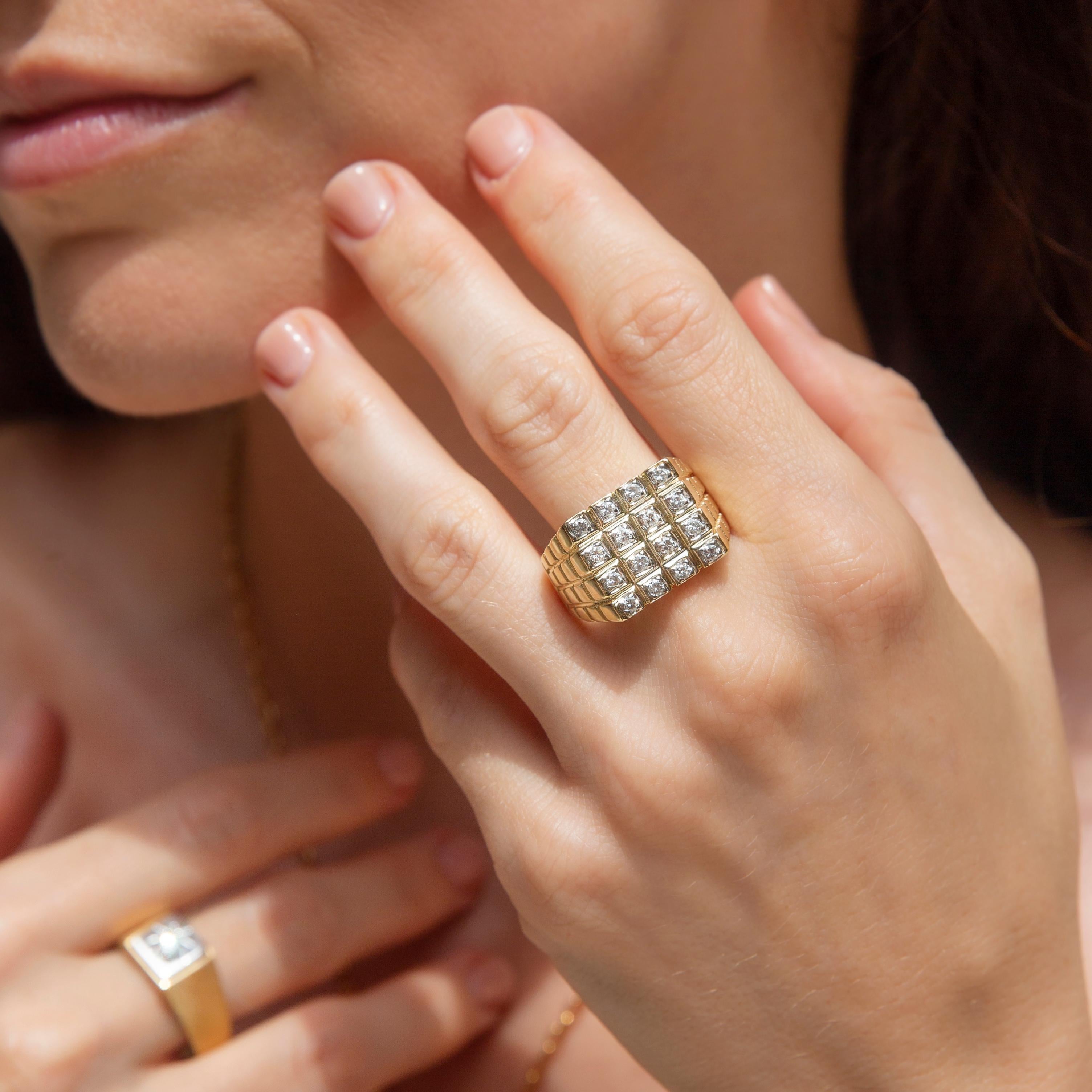 Vintage Circa 1990s 14 Carat Yellow Gold Squared Flat Top Diamond Signet Ring In Good Condition For Sale In Hamilton, AU