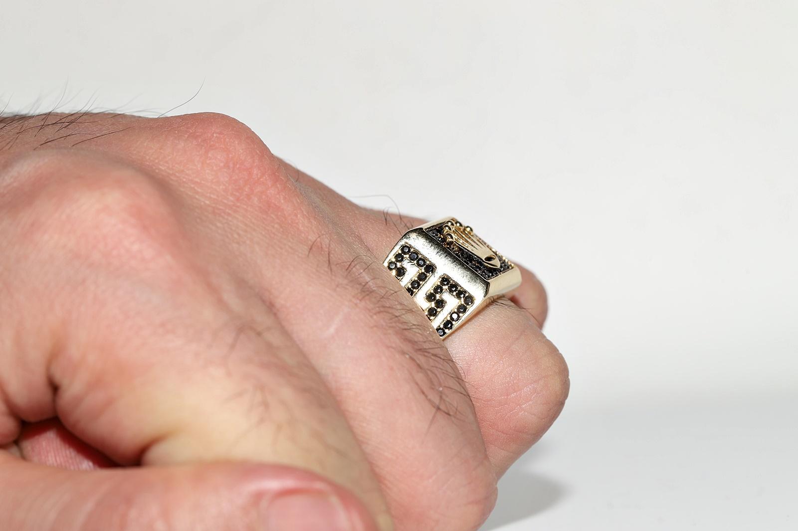 Vintage Circa 1990er Jahre 14k Gold natürlicher schwarzer Diamant dekorierter Vintage-Ring für Mann im Angebot 7