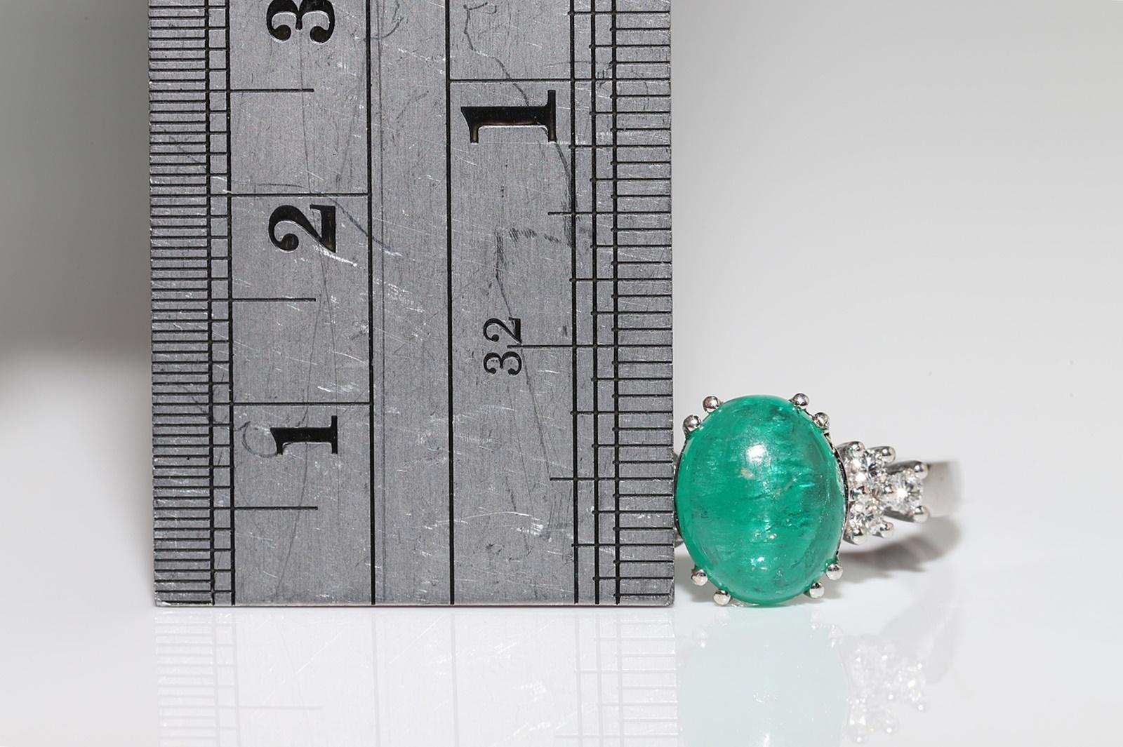 Vintage Circa 1990er Jahre 14k Gold Natürlicher Diamant und Cabochon Smaragd Dekorierter Ring im Angebot 5