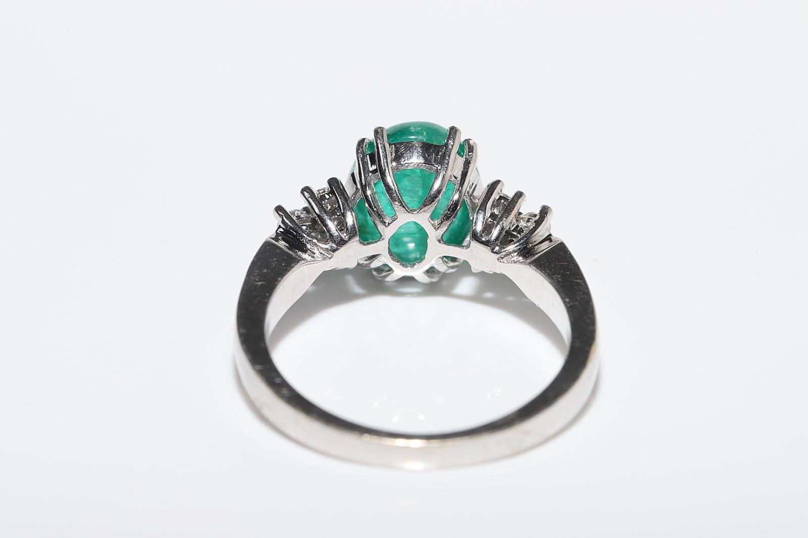Vintage Circa 1990er Jahre 14k Gold Natürlicher Diamant und Cabochon Smaragd Dekorierter Ring im Angebot 8