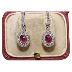 Boucles d'oreilles pendantes vintage en or 14 carats avec diamants naturels et cabochons de rubis, c. 1990 