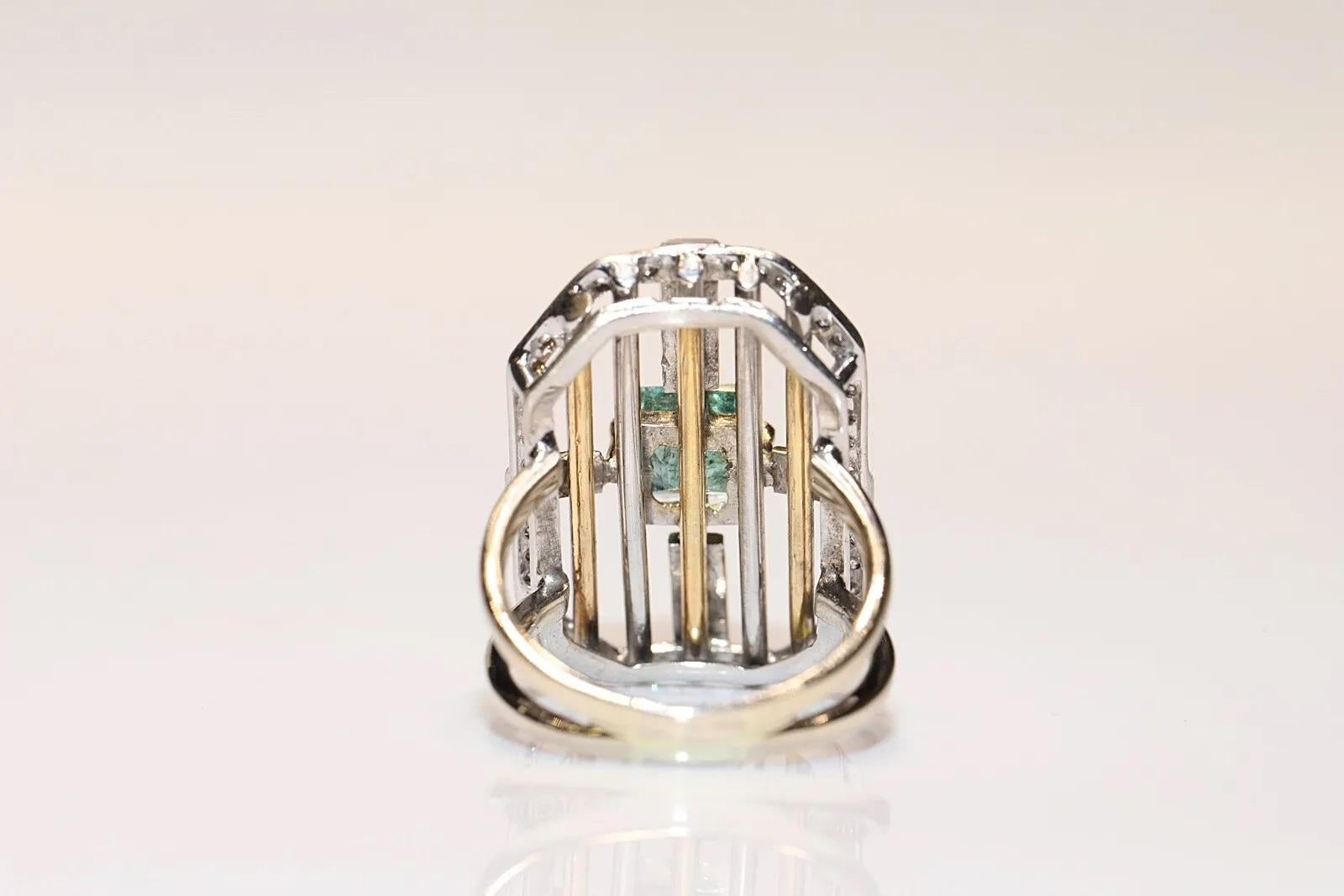 Vintage Circa 1990s 14k Gold Natural Diamond And Square Cut Emerald Ring For Sale 1