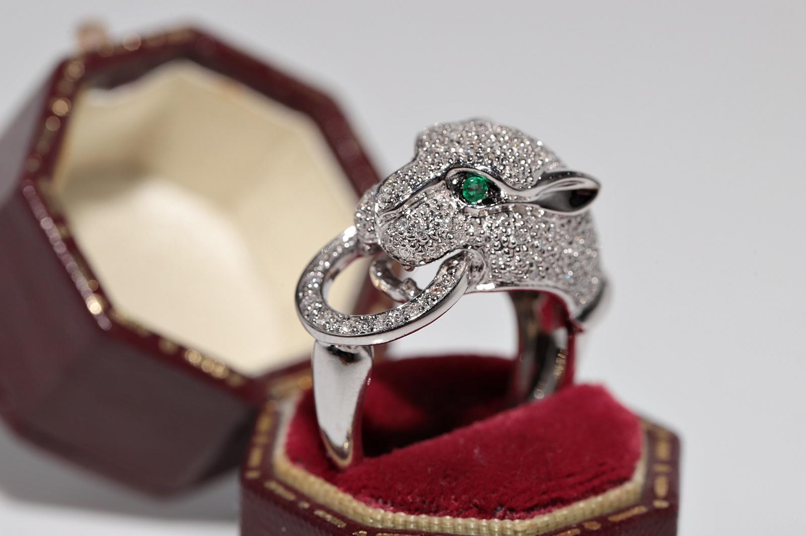 Artisan Vintage Circa 1990s 14k Gold Natural Diamond And Emerald Tiger Desing Ring For Sale