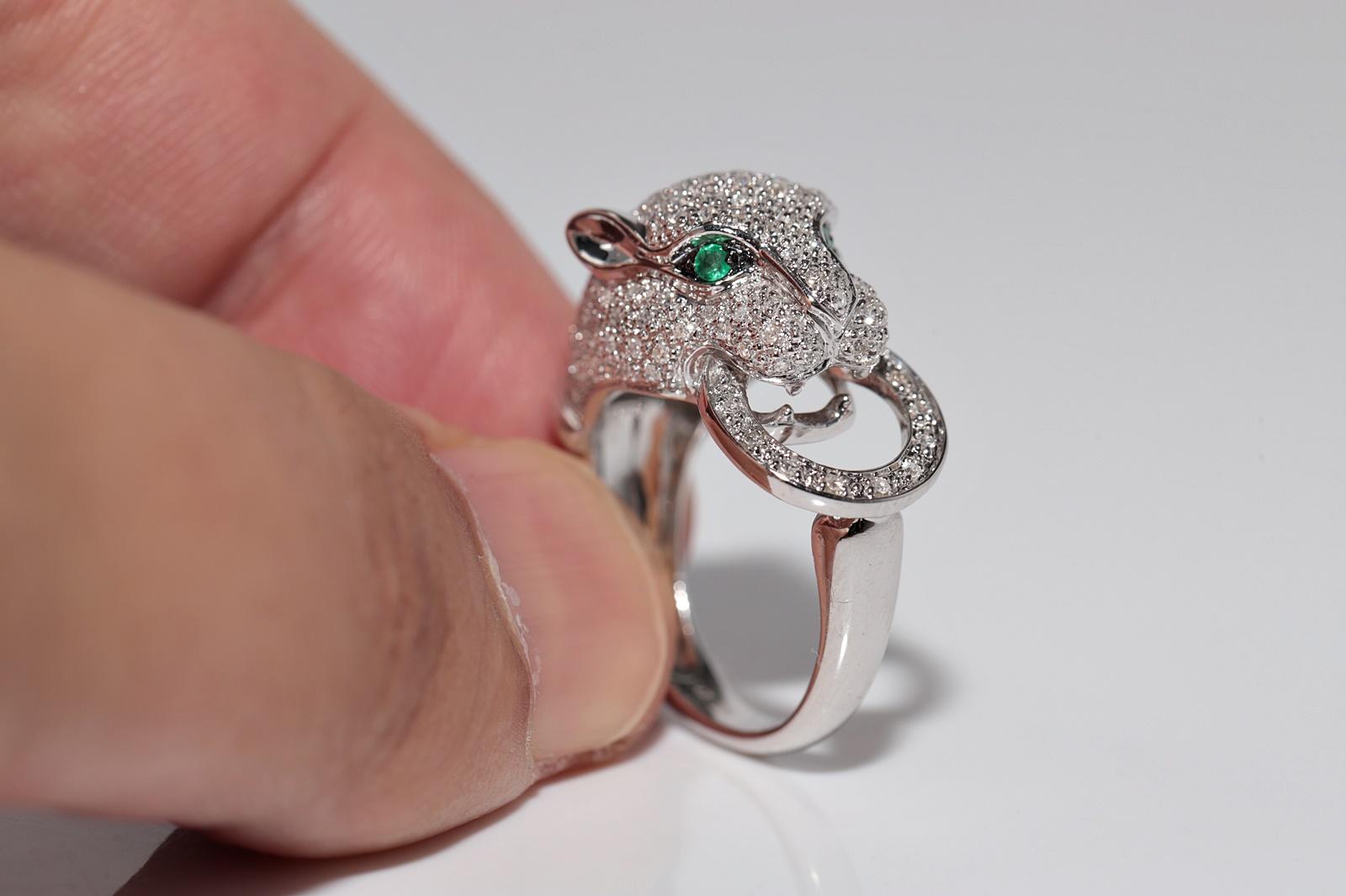 Brilliant Cut Vintage Circa 1990s 14k Gold Natural Diamond And Emerald Tiger Desing Ring For Sale
