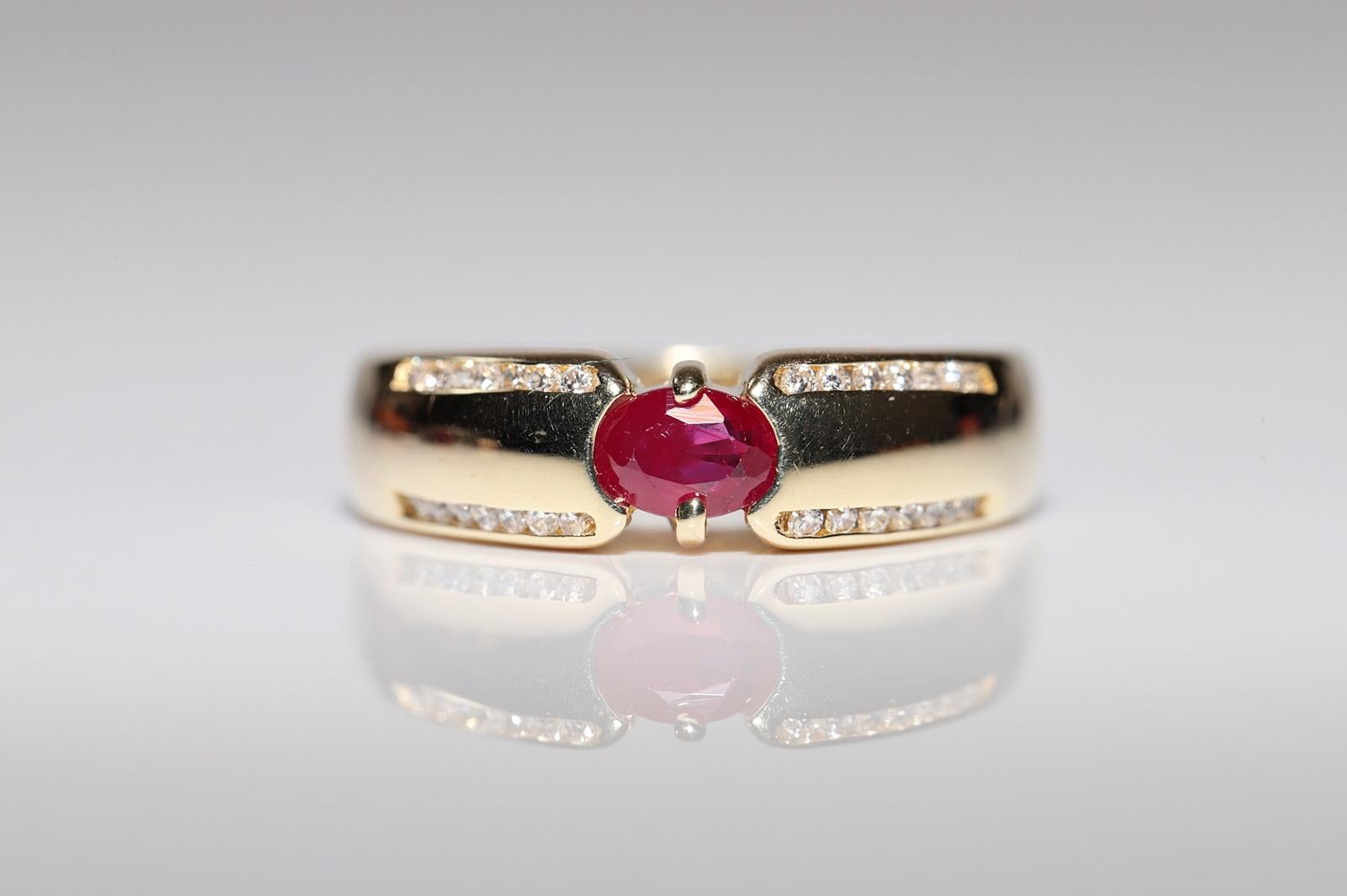 Vintage CIRCA 1990er Jahre 14k Gold  Naturdiamant und Saphir im Ovalschliff Bandring (Brillantschliff) im Angebot