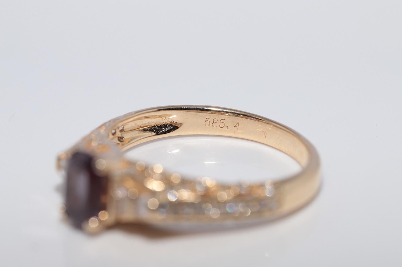 Vintage Circa 1990s 14k Gold Natural Diamond And Oval Cut Tourmaline Ring For Sale 4