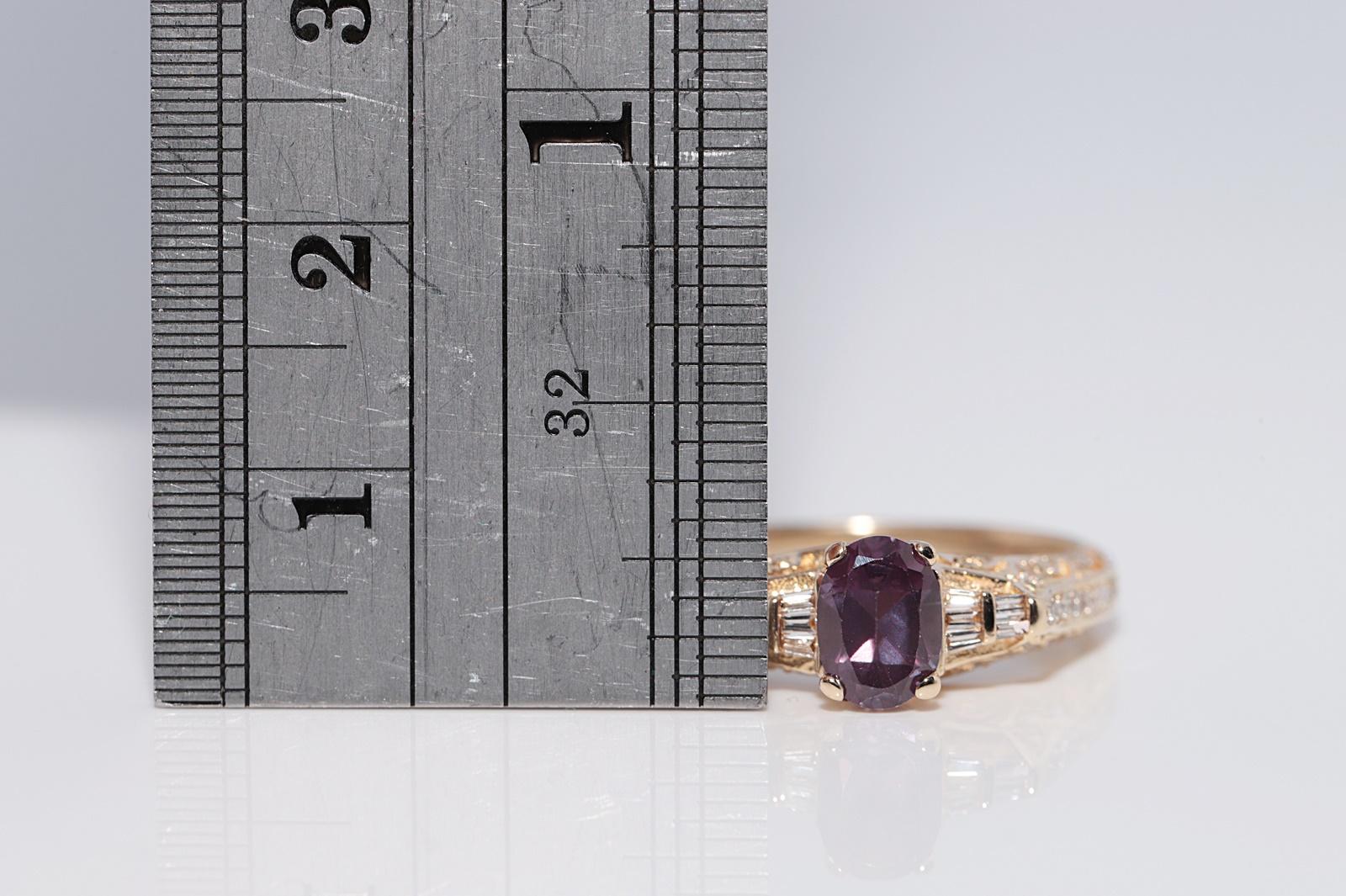 Vintage Circa 1990s 14k Gold Natural Diamond And Oval Cut Tourmaline Ring For Sale 5