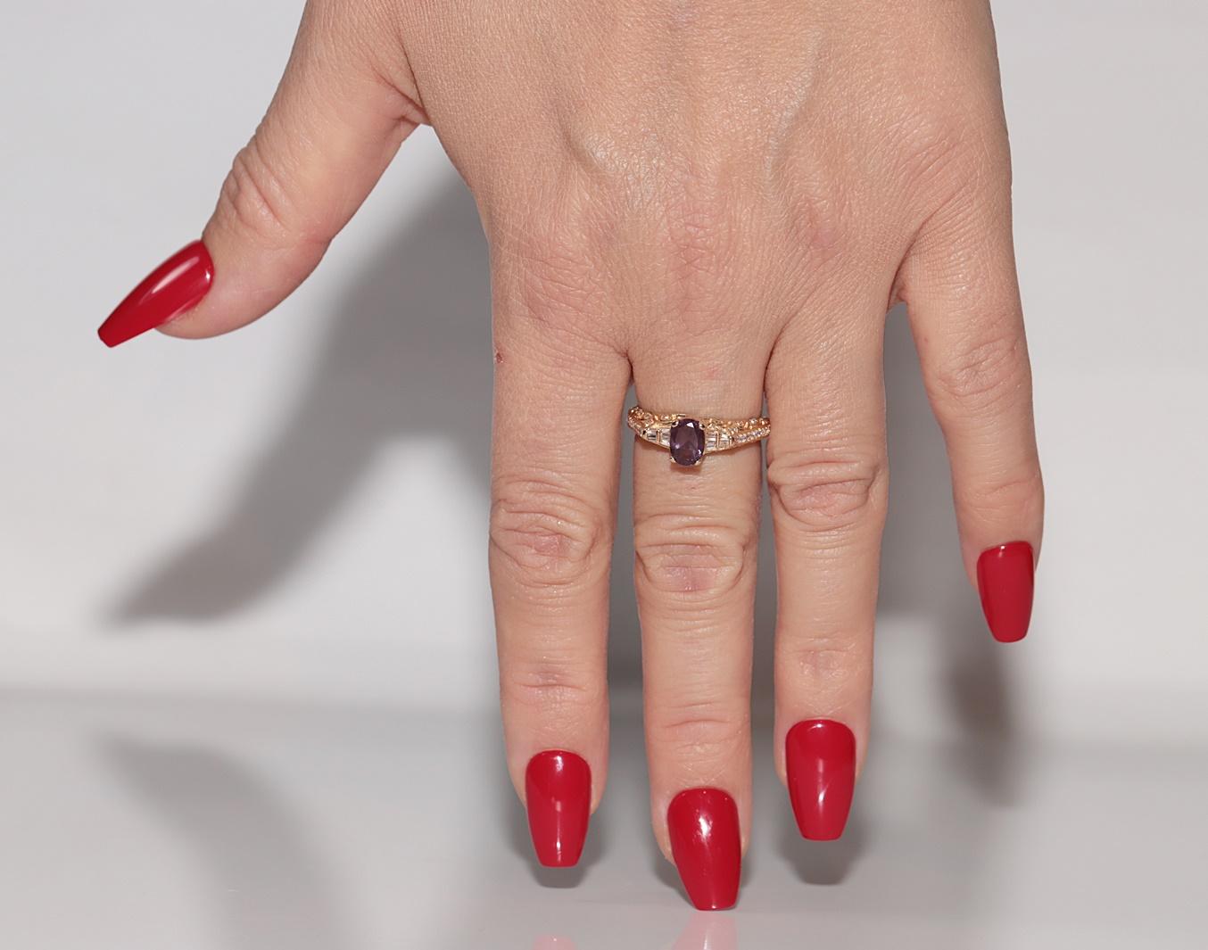 Vintage Circa 1990s 14k Gold Natural Diamond And Oval Cut Tourmaline Ring For Sale 7