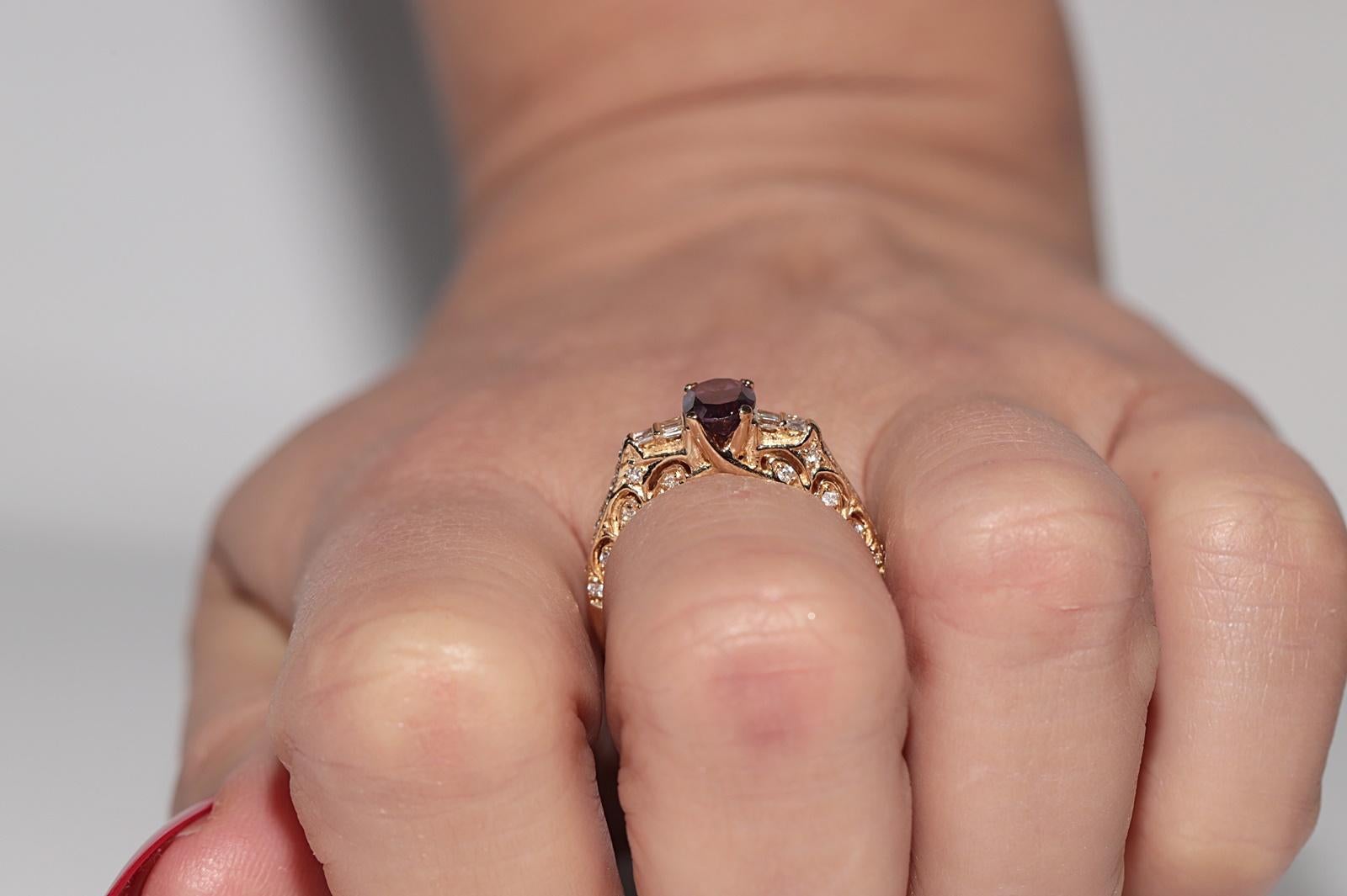 Vintage Circa 1990s 14k Gold Natural Diamond And Oval Cut Tourmaline Ring For Sale 11