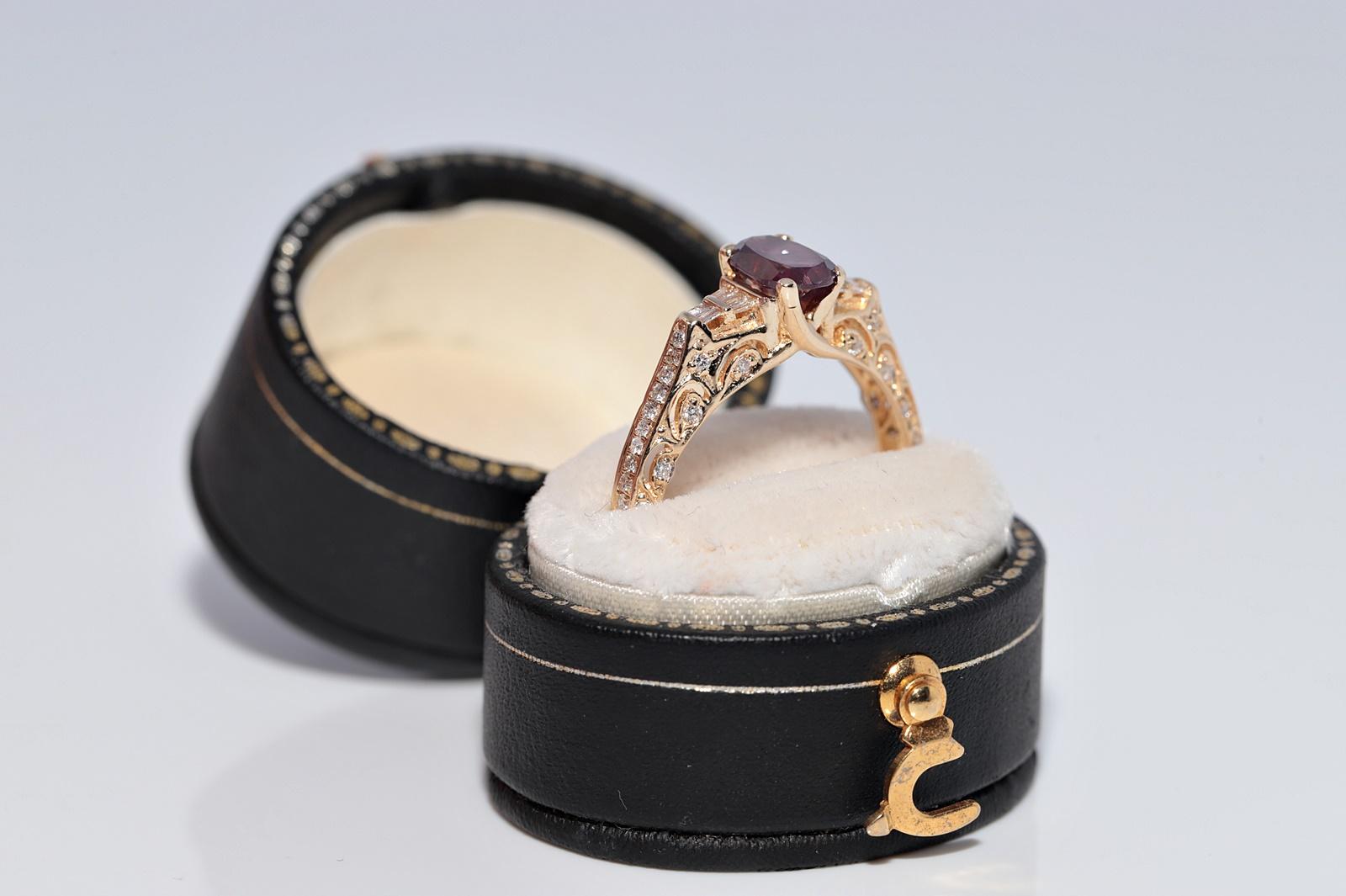 
In very good condition.
Total weight is 3.4 grams.
Totally is diamond 0.50 ct.
The diamond is has G color and vvs1 clarity.
Ring size is US 7 
Totally is tourmaline 0.60 ct.
The box is not included.
Please contact for any questions.