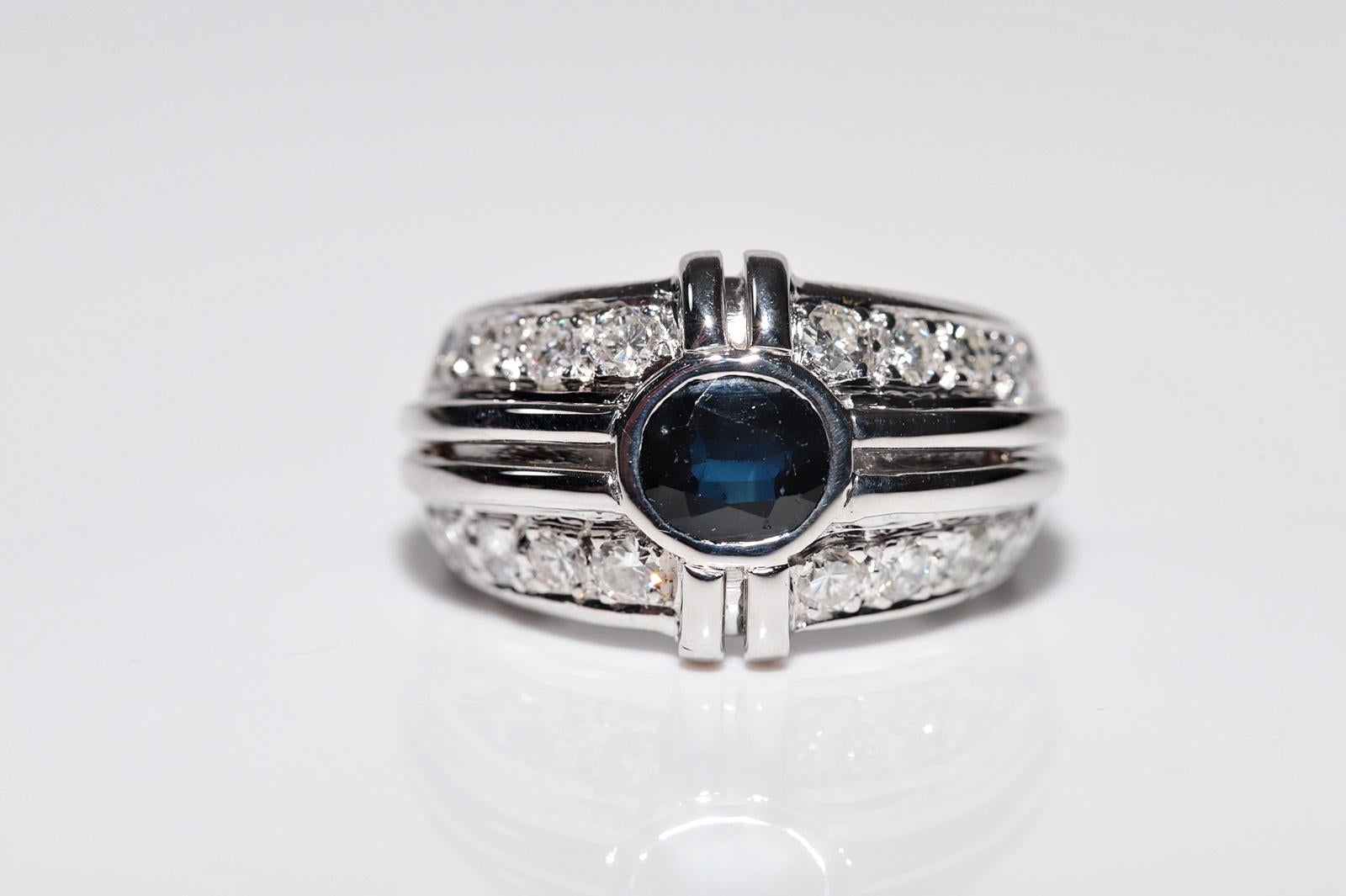 Vintage Circa 1990s 14k Gold Natural Diamond And Oval Sapphire Strong Ring (Brillantschliff) im Angebot