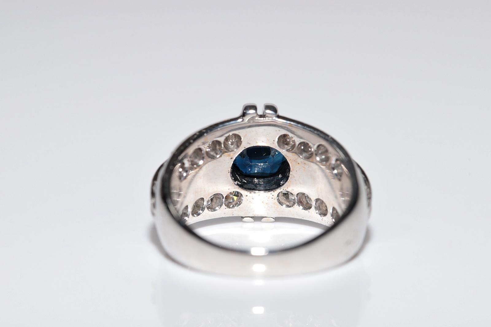 Vintage Circa 1990s 14k Gold Natural Diamond And Oval Sapphire Strong Ring im Angebot 1