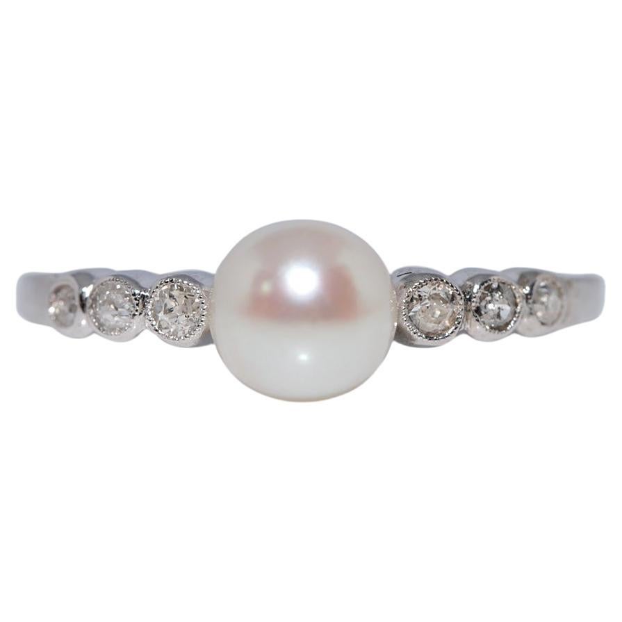 Vintage Circa 1990s 14k Gold Natural Diamond And Pearl Decorated Ring