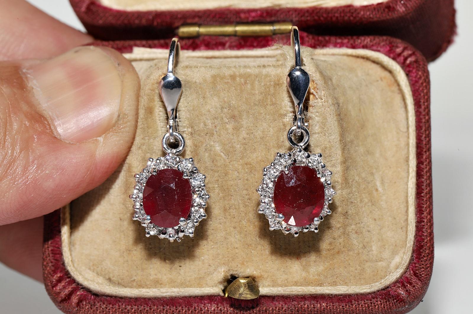 In very good condition.
Total weight 5.2 grams.
Totally is diamond 1 ct.
The diamond is has G-H color and vvs-vs clarity.
Totally is ruby 2 ct.
Box is not included.
Please contact for any questions.
