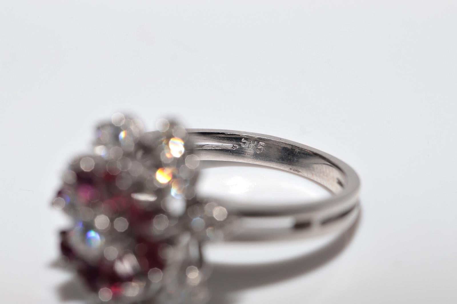 Vintage Circa 1990er Jahre 14k Gold Natürlicher Diamant und Rubin Dekorierter Ring im Angebot 4