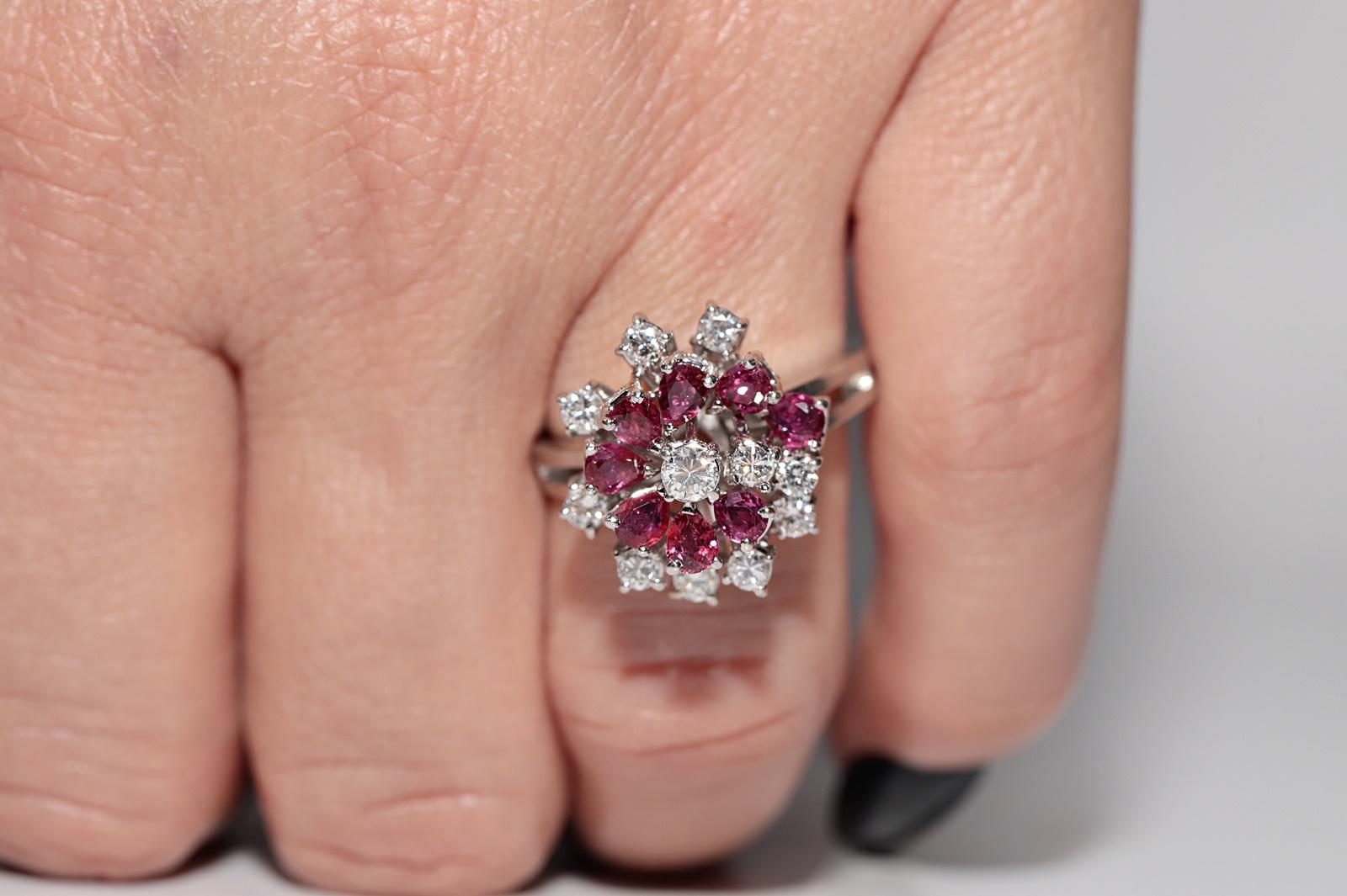 Vintage Circa 1990er Jahre 14k Gold Natürlicher Diamant und Rubin Dekorierter Ring im Angebot 11