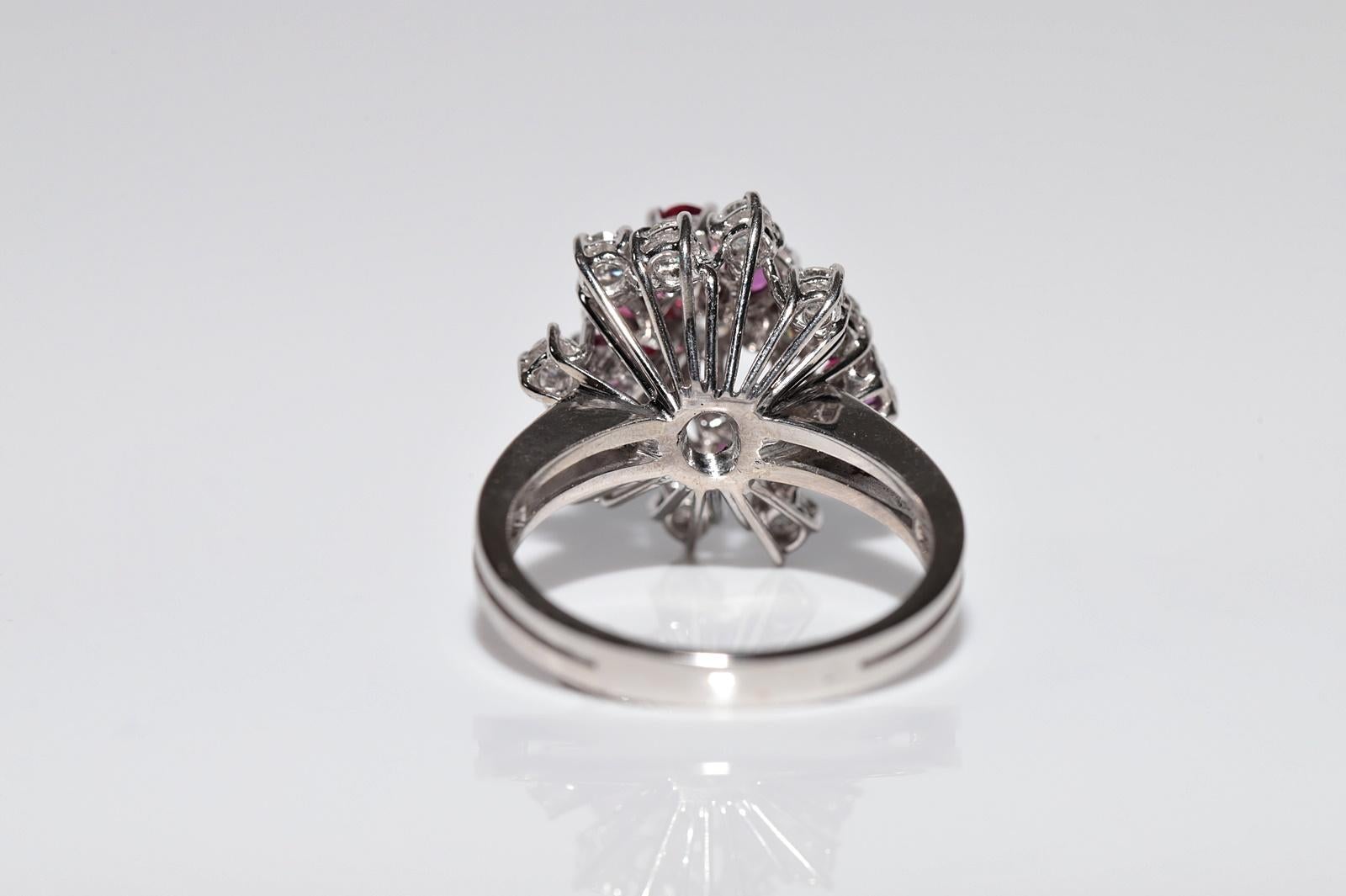 Vintage Circa 1990er Jahre 14k Gold Natürlicher Diamant und Rubin Dekorierter Ring im Angebot 1