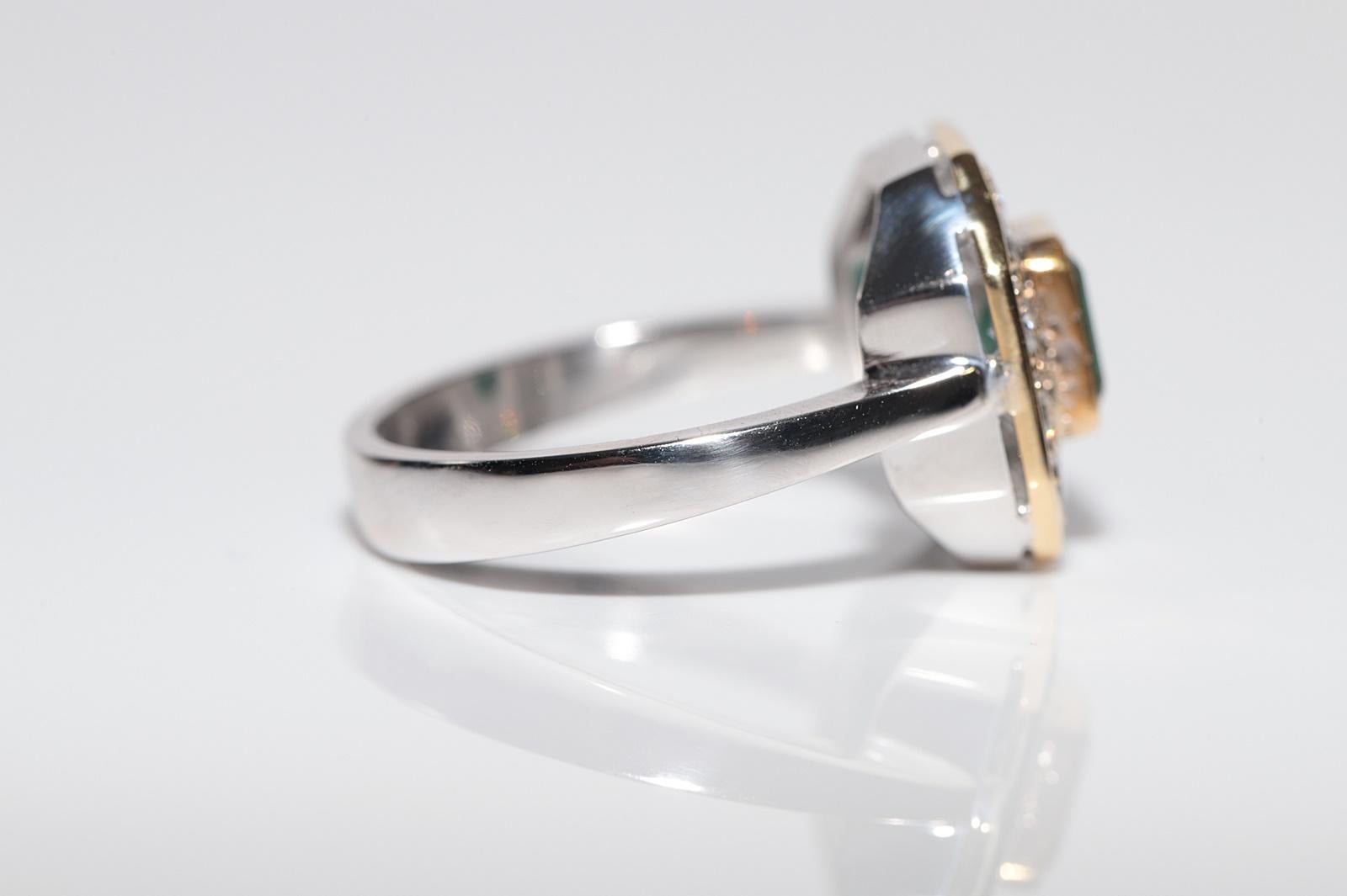 Vintage Circa 1990s 14k Gold Natural Diamond And Square Cut Emerald Strong Ring For Sale 4