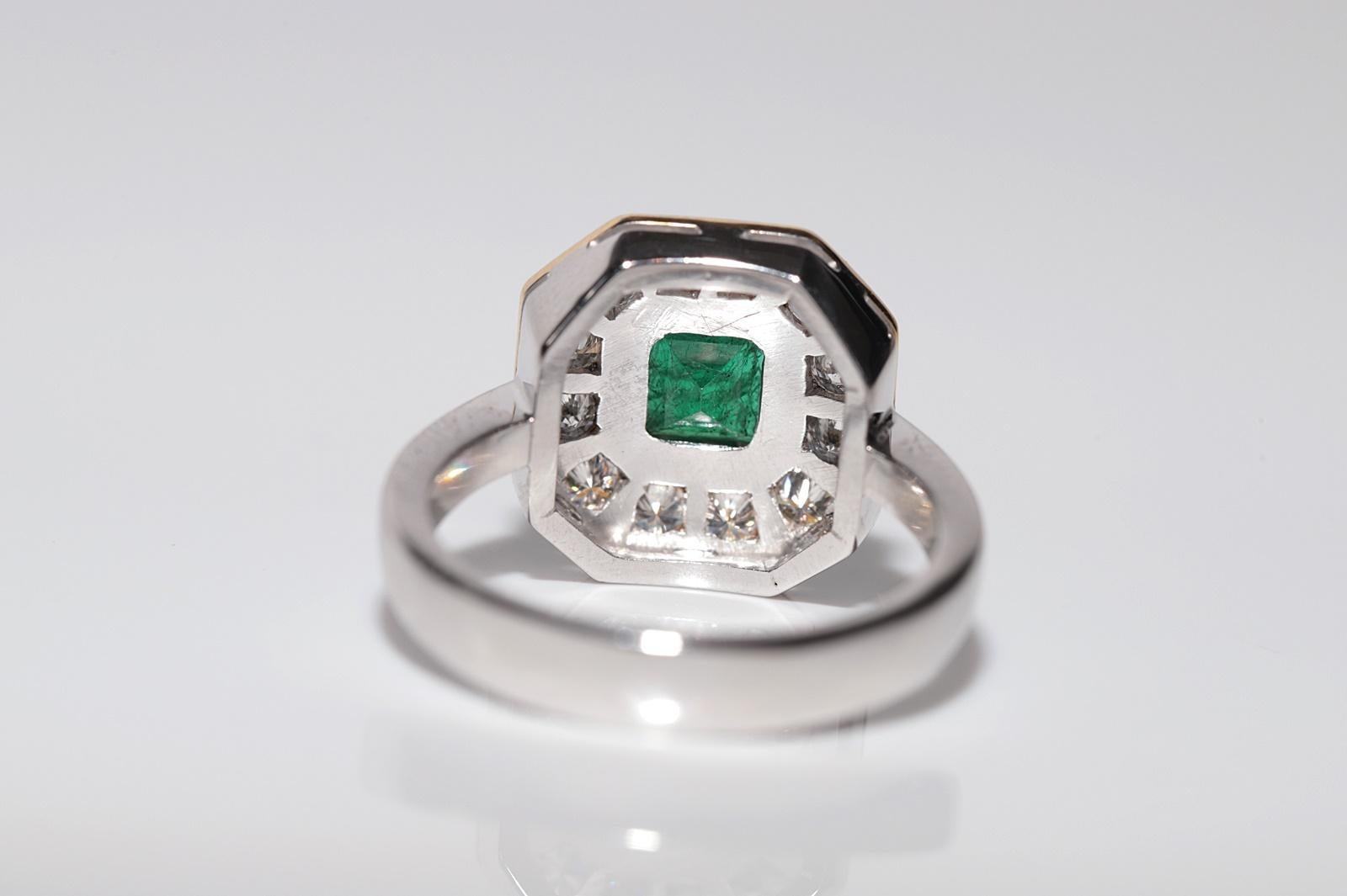 Vintage Circa 1990s 14k Gold Natural Diamond And Square Cut Emerald Strong Ring For Sale 6