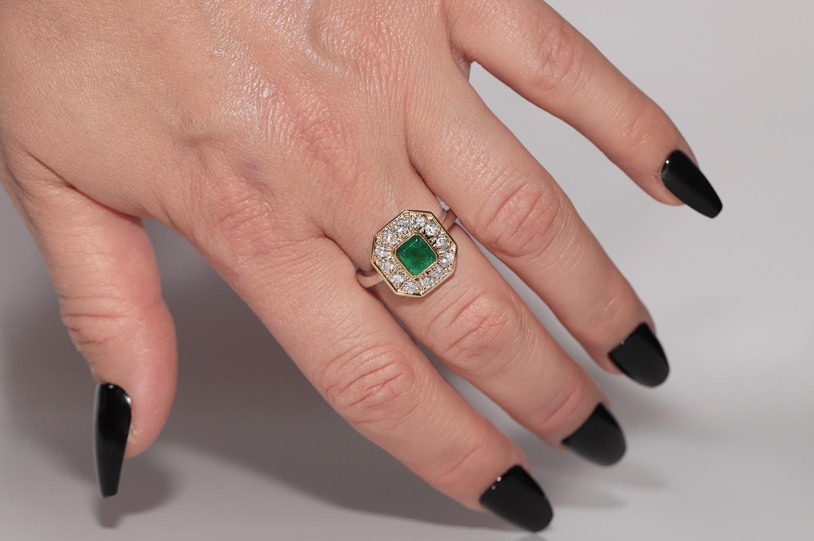 Retro Vintage Circa 1990s 14k Gold Natural Diamond And Square Cut Emerald Strong Ring For Sale