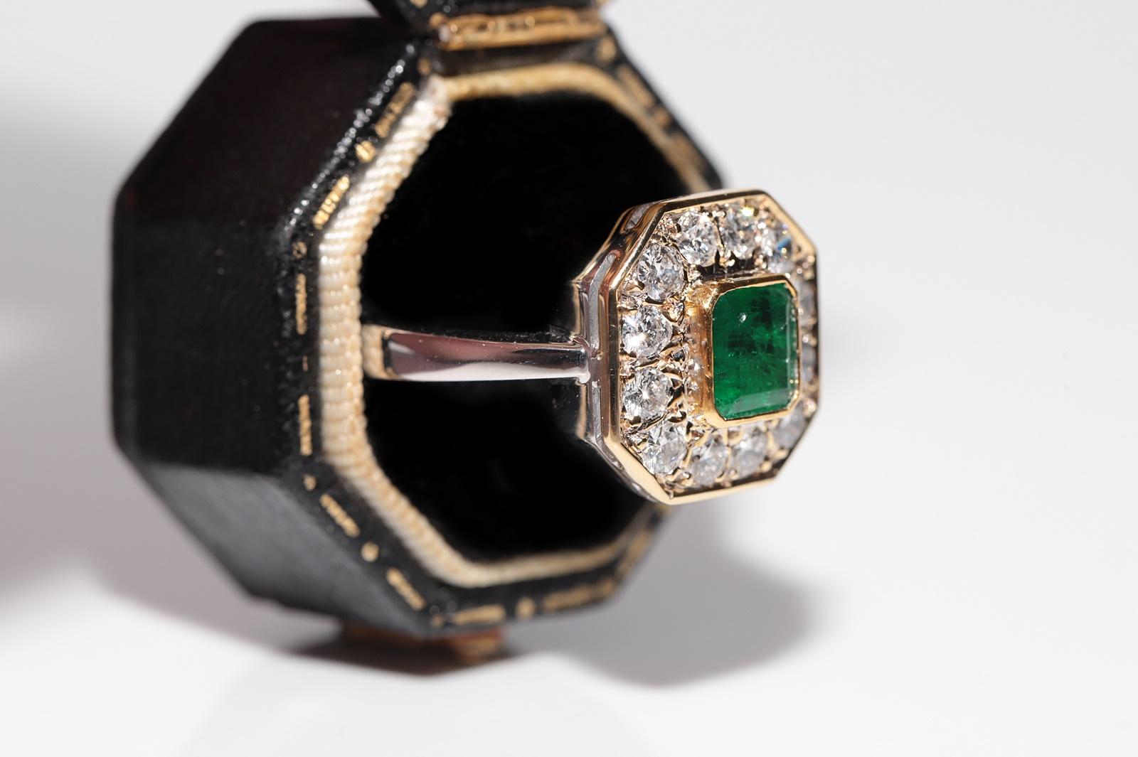 Vintage Circa 1990s 14k Gold Natural Diamond And Square Cut Emerald Strong Ring For Sale 1