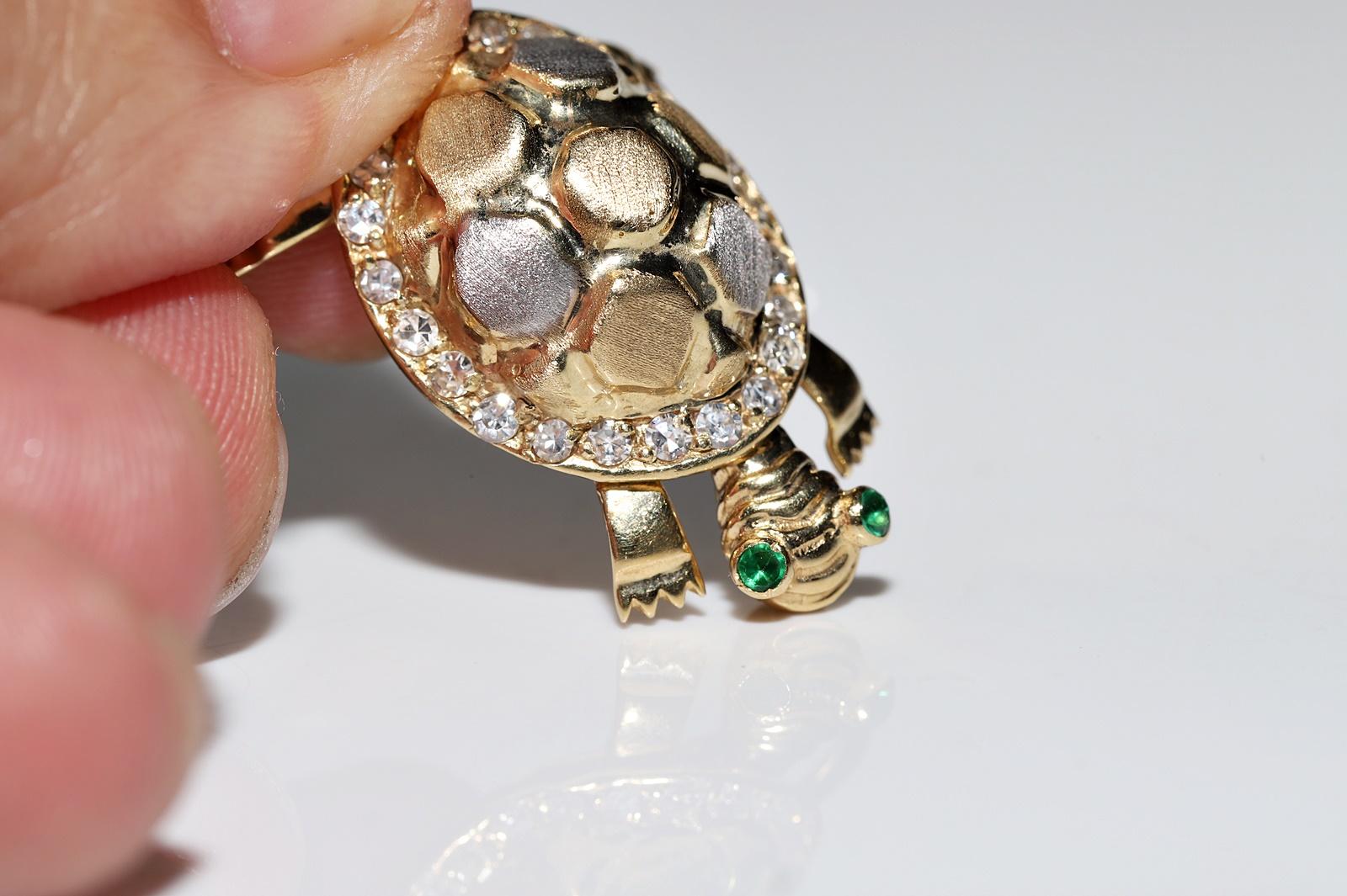 Vintage Circa 1990er Jahre 14k Gold natürlicher Diamant und Schildkrötendekor-Anhänger im Angebot 1