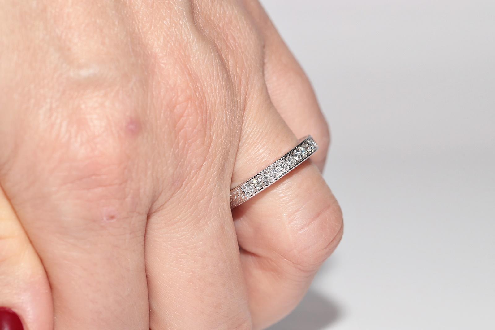 Vintage Circa 1990s 14k Gold Natural Diamond Decorated Band Ring For Sale 11