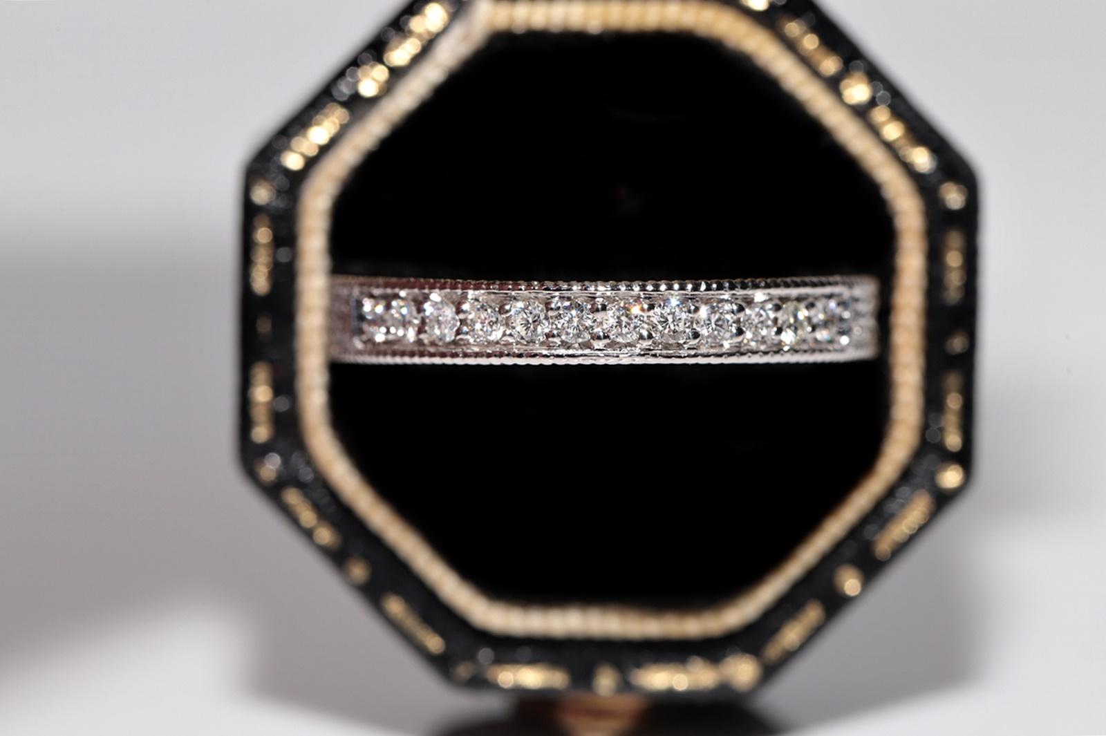 In very good condition.
Total weight is 4.2 grams.
Totally is diamond 0.38 ct.
The diamond is has G-H color and vvs clarity.
Ring size is us 7
We can make any size.
Box is not included.
Please contact for any questions.