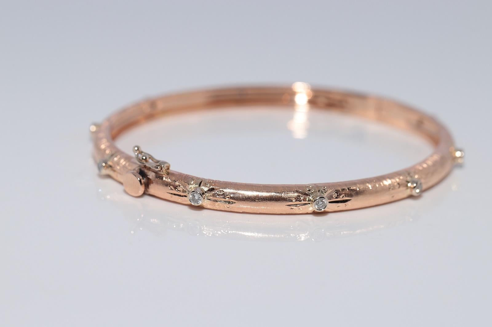 Vintage CIRCA 1990er Jahre 14k Gold natürlichen Diamanten verziert Armreif Armband im Angebot 4